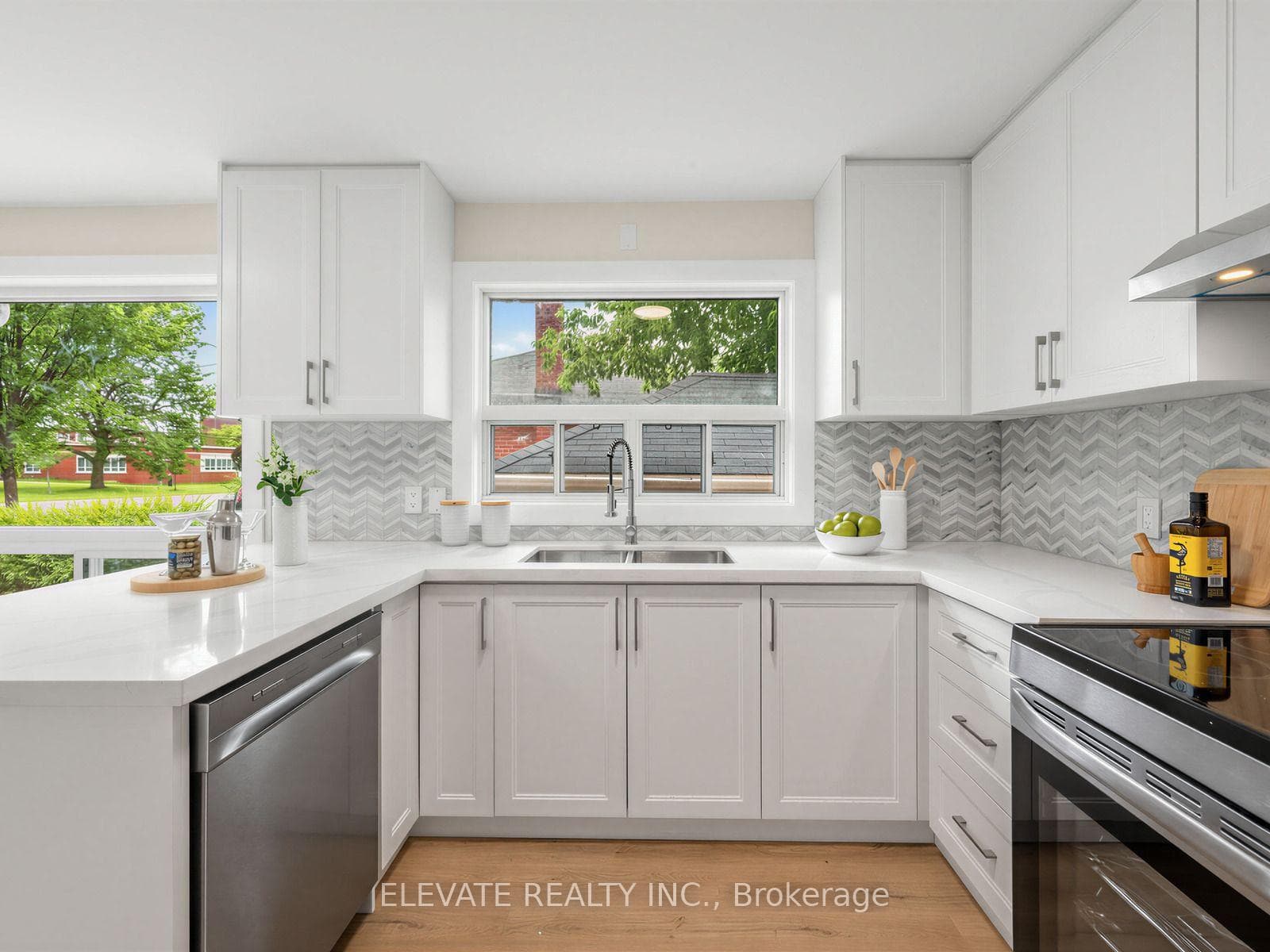730 Danforth Road photo 12