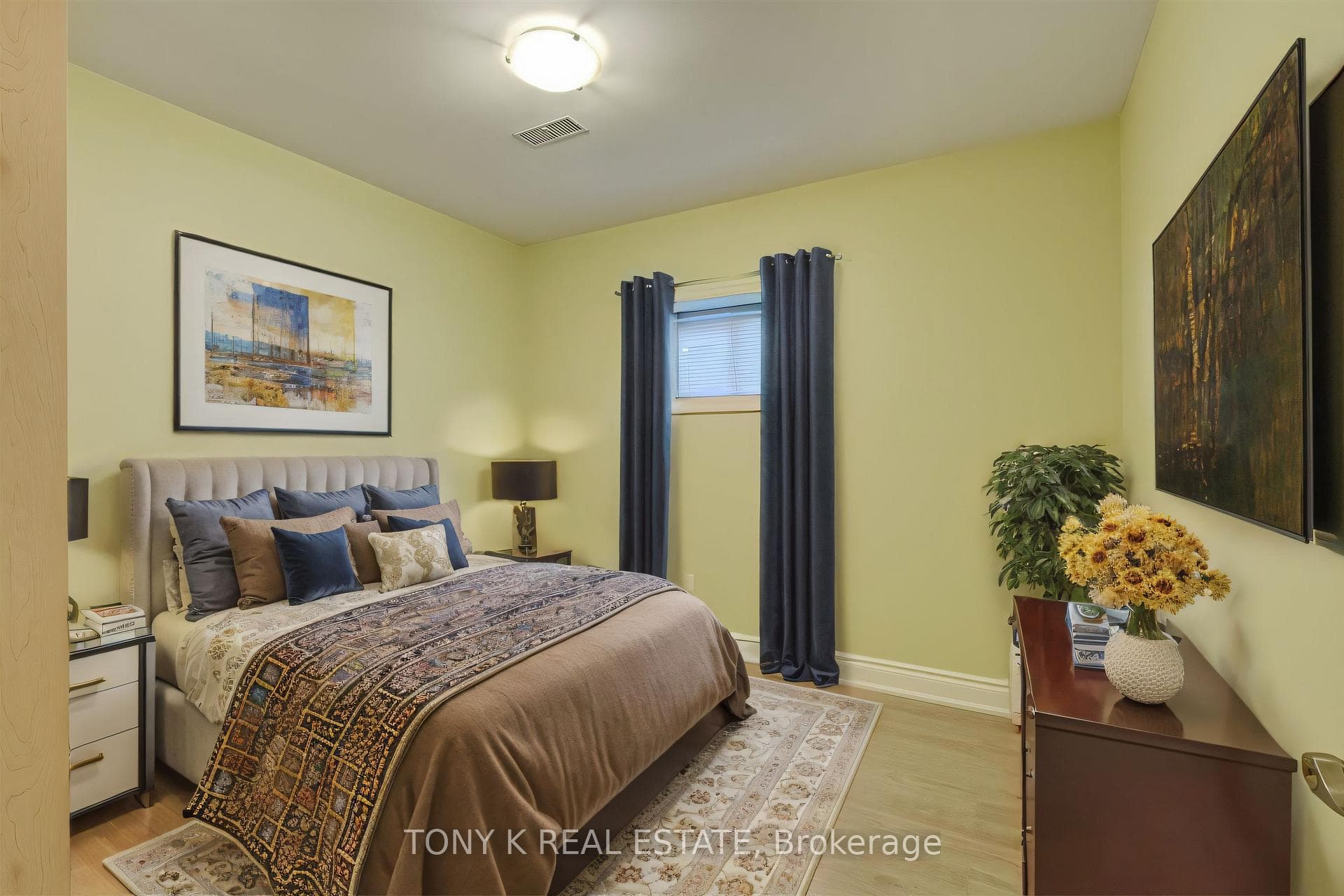 294 Cosburn Avenue Unit Bsmt photo 8