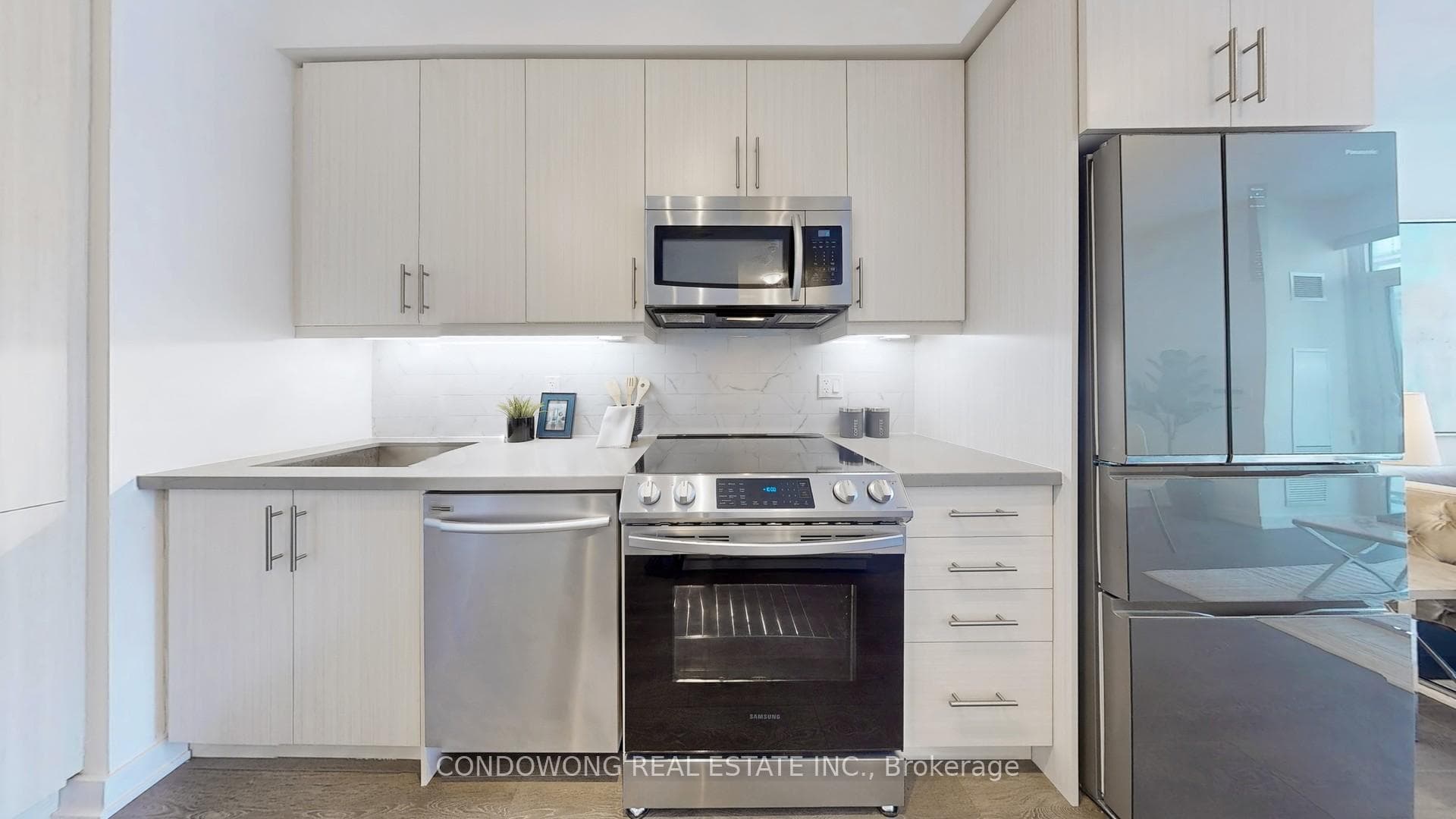 75 Oneida Crescent Unit 1502 photo 12