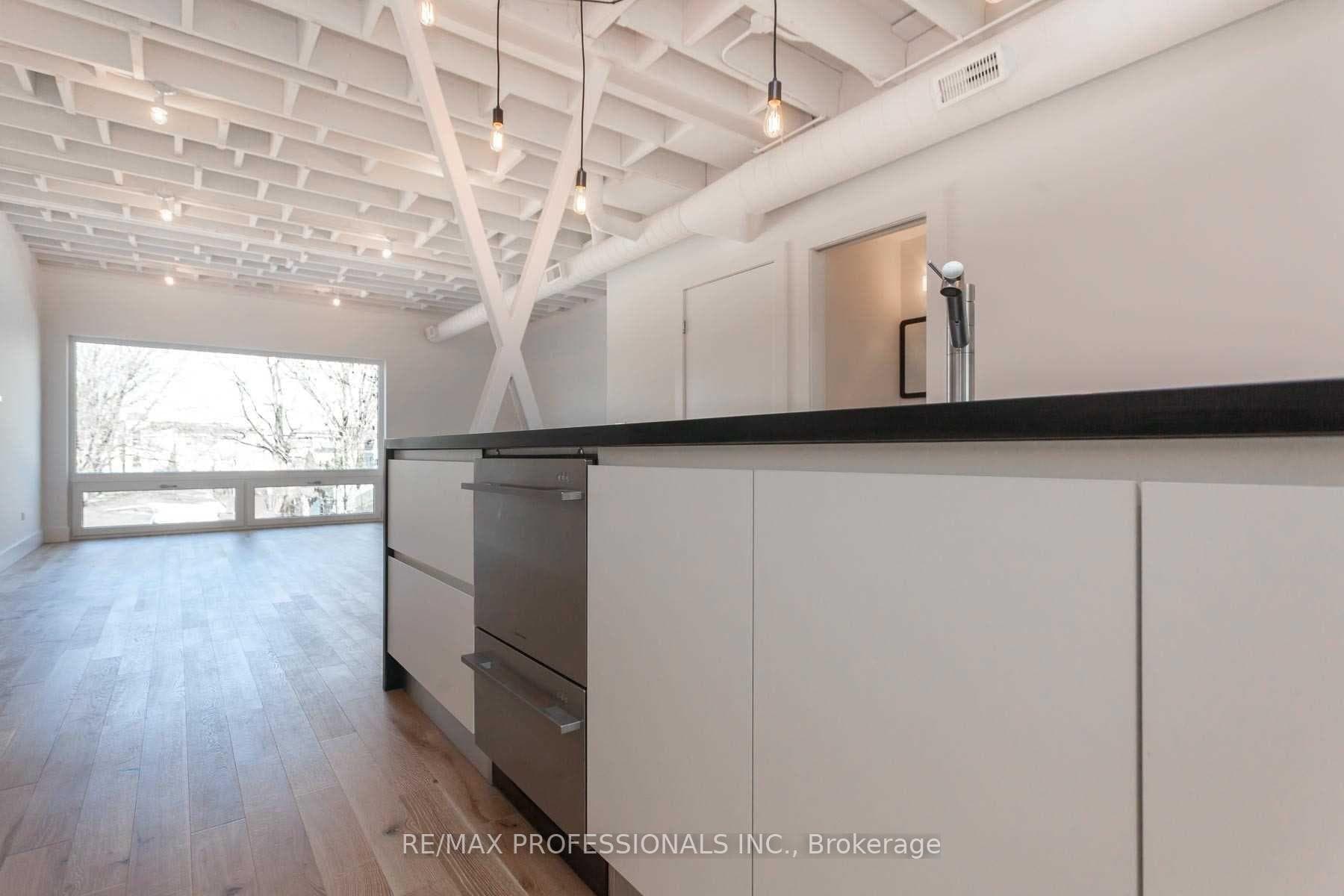 60 Melbourne Avenue Unit Unit A photo 8