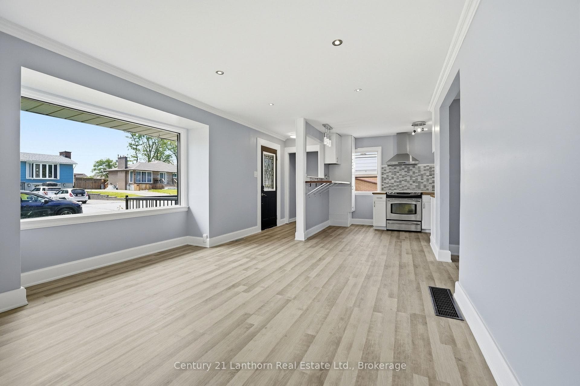 63 Fourth Avenue photo 4