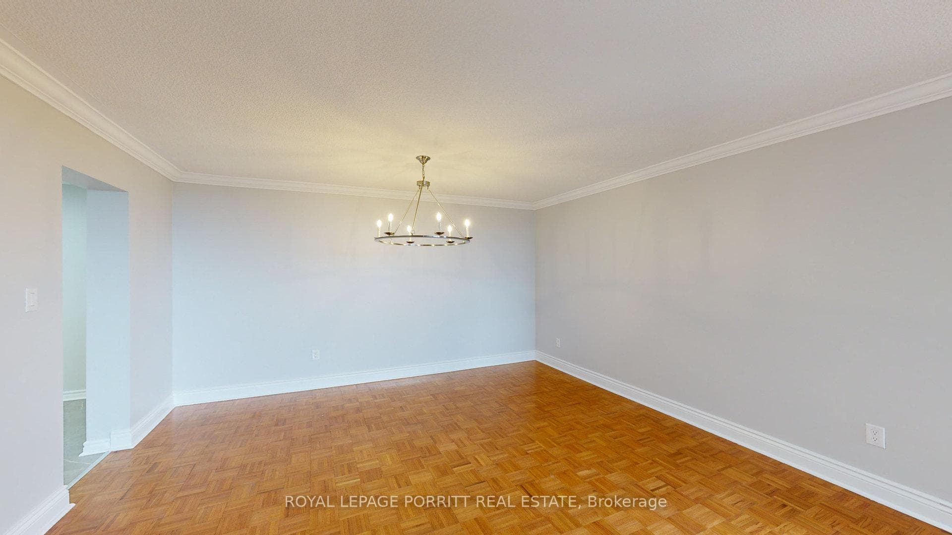 1535 Lakeshore Road Unit 1407 photo 13