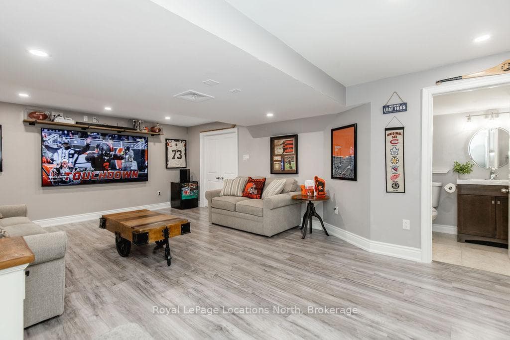 11 CHRISTY Drive photo 41