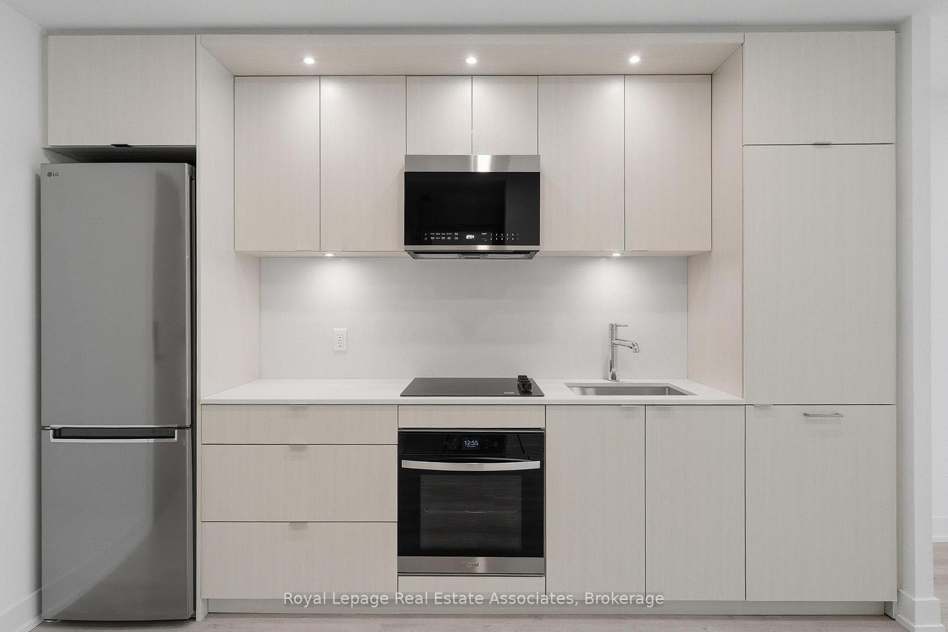25 Cordova Avenue Unit 212 photo 3