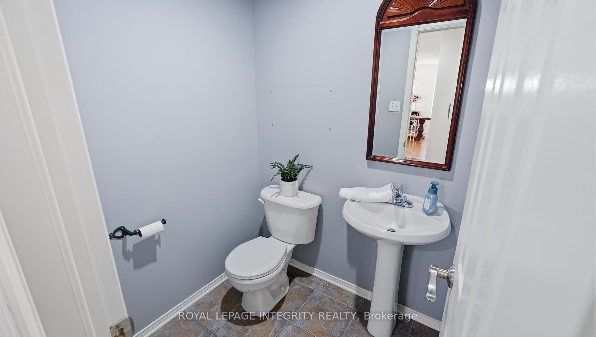Powder room
