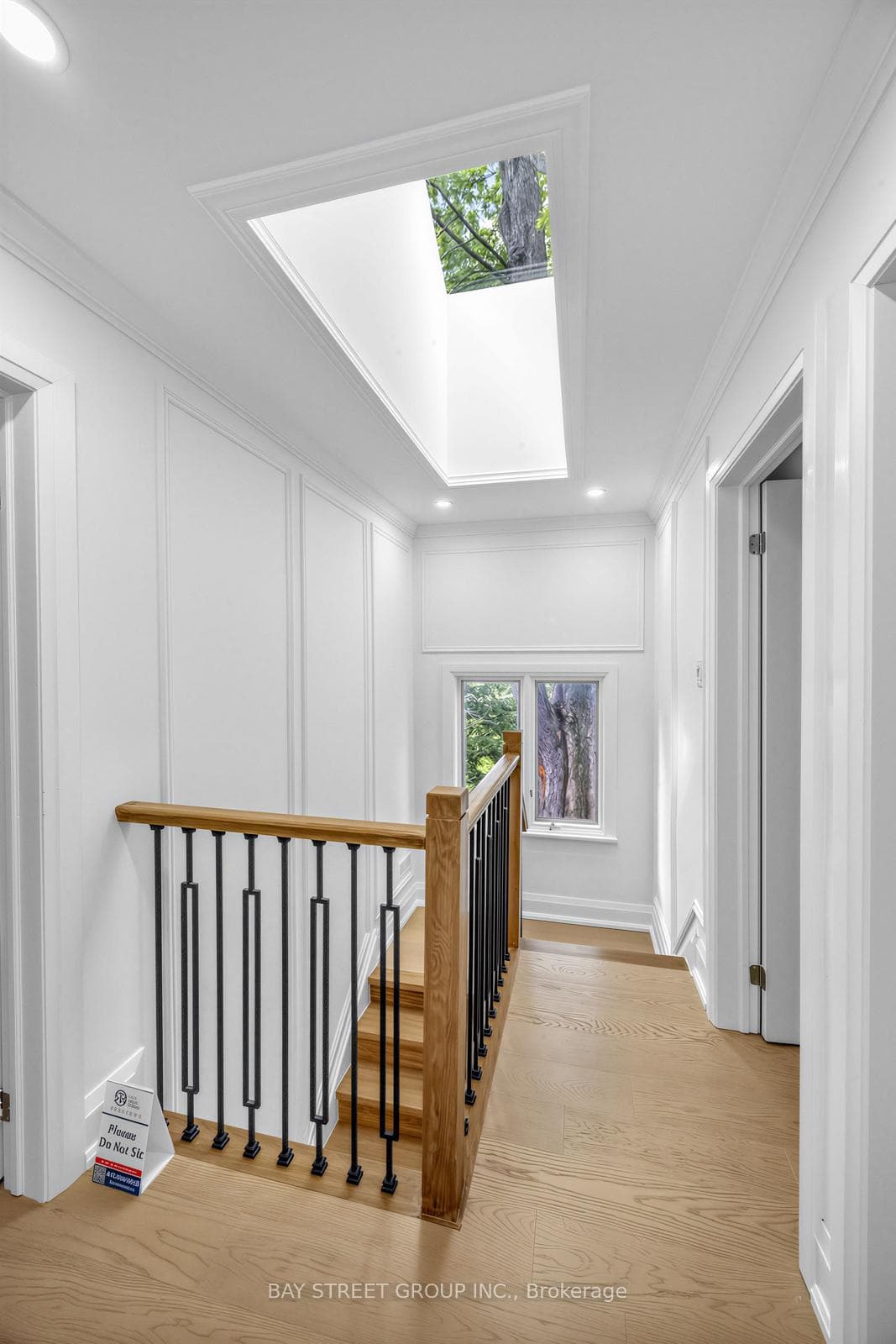136 Humbercrest Boulevard photo 29