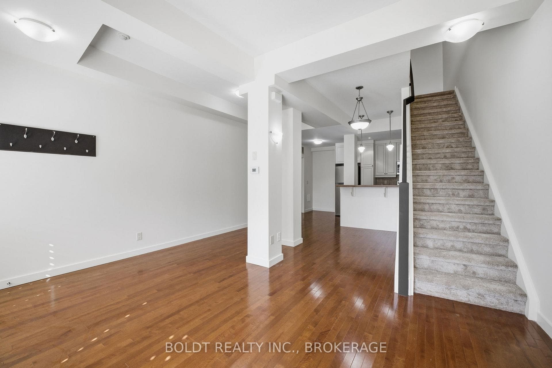 49 ONTARIO Street Unit 8 photo 7