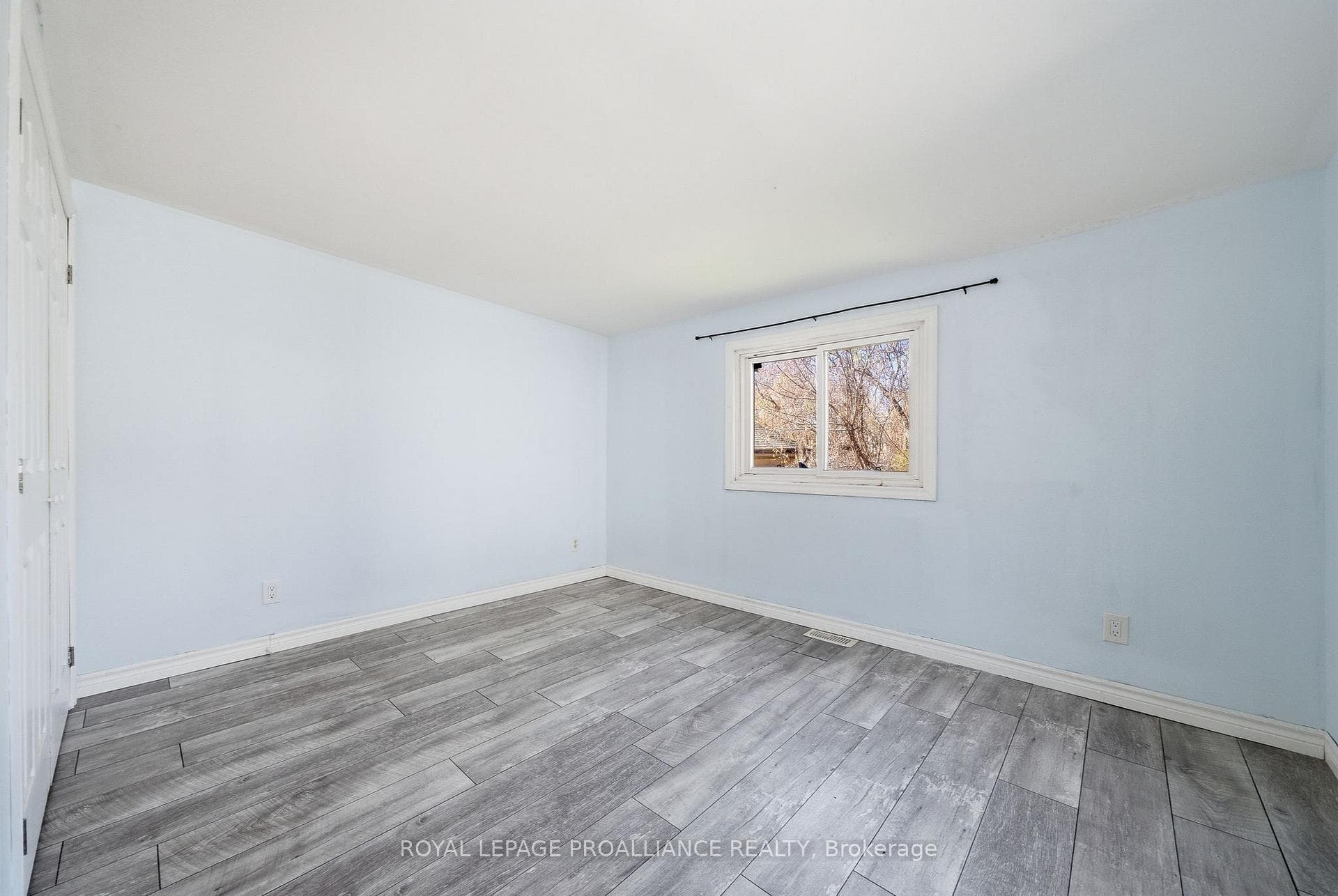 38 Oak Street photo 18