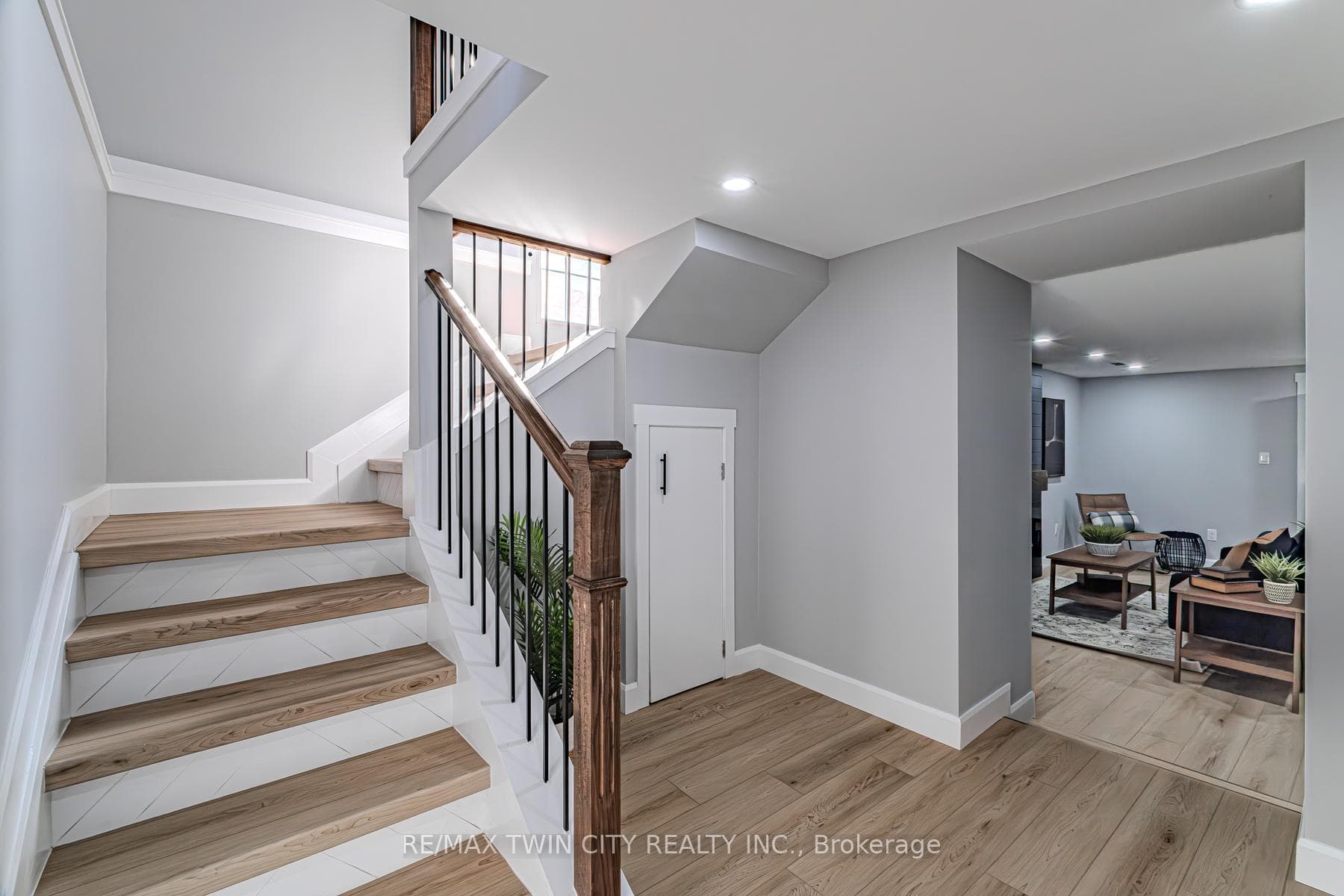 101 Aberdeen Avenue photo 26