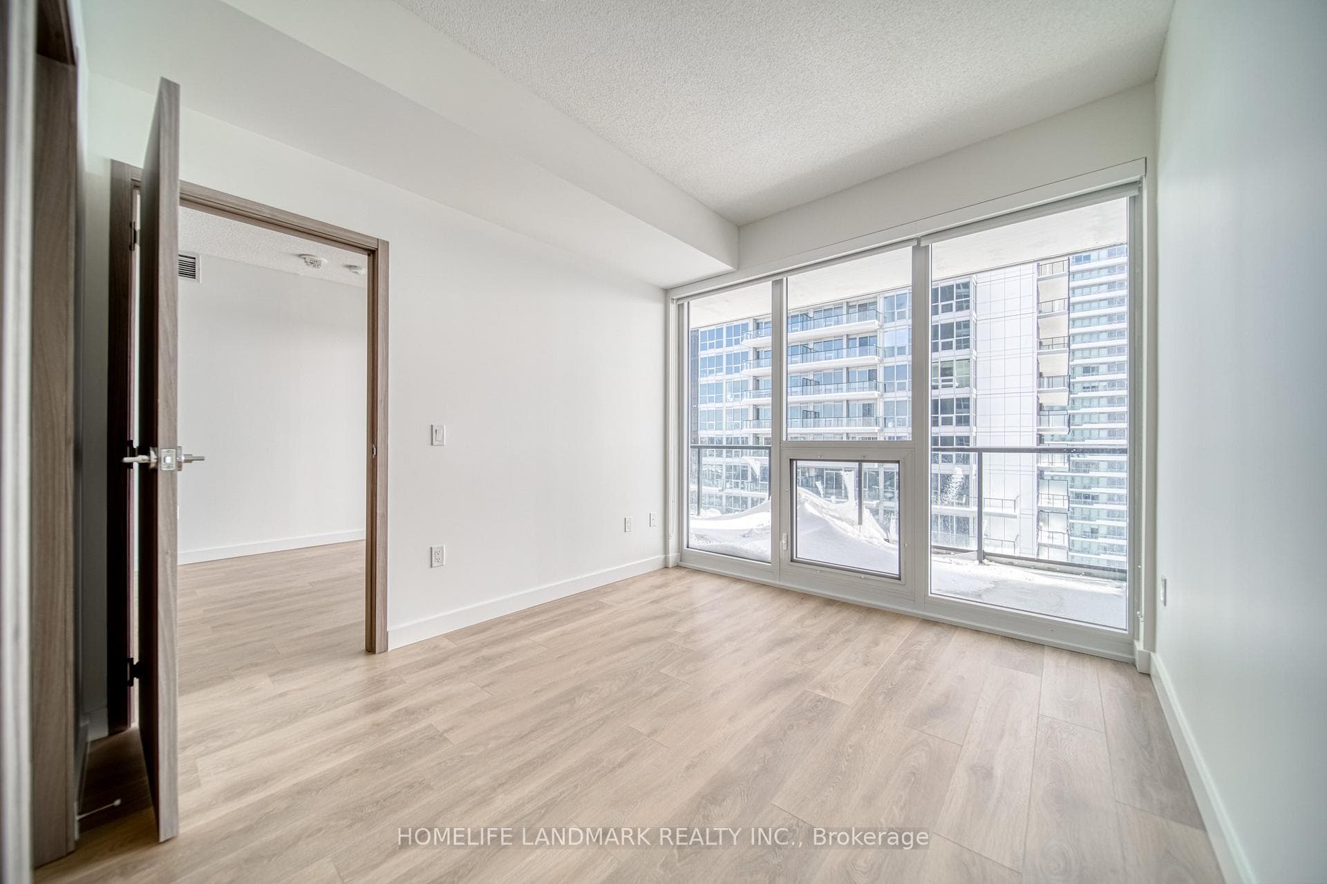 85 Mcmahon Drive Unit 2809 photo 23