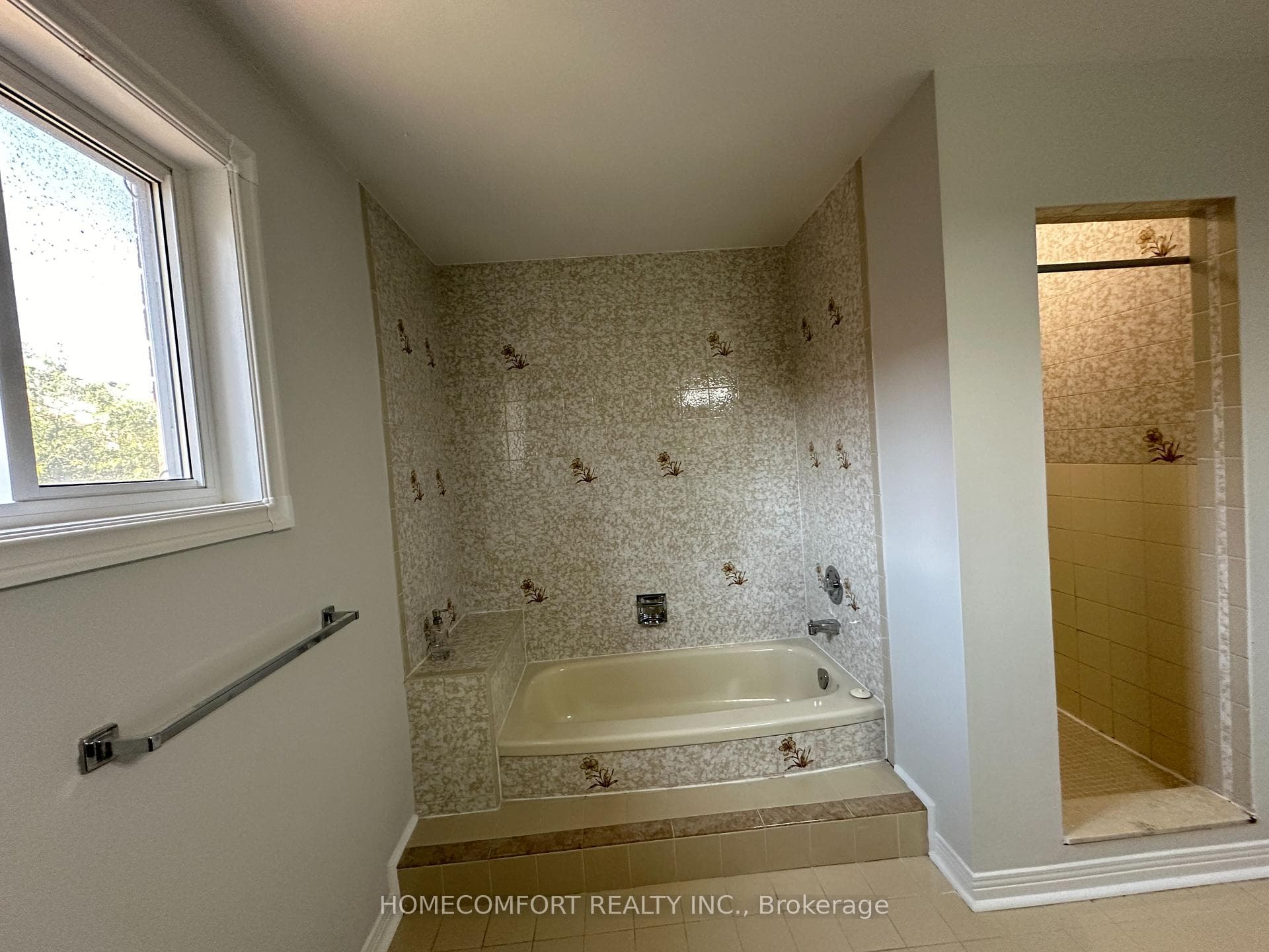 200 Glenmanor Way photo 21