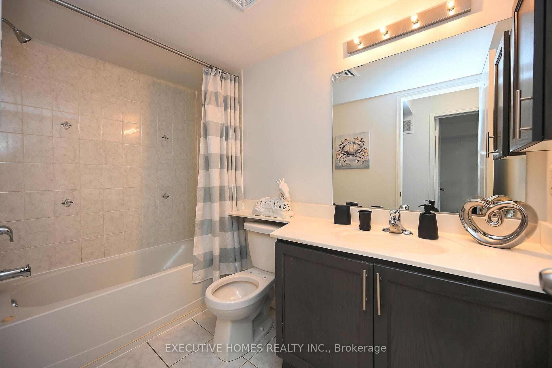 2484 Post Road Unit 17 photo 34
