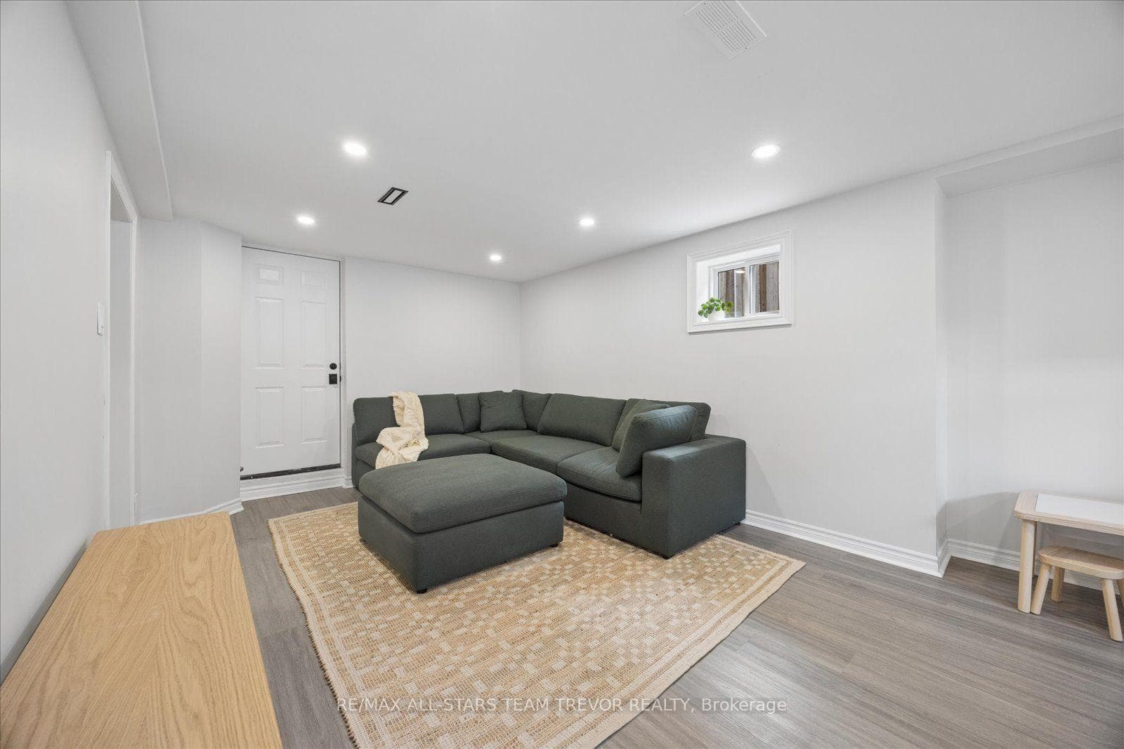 67 Riverglen Drive photo 32