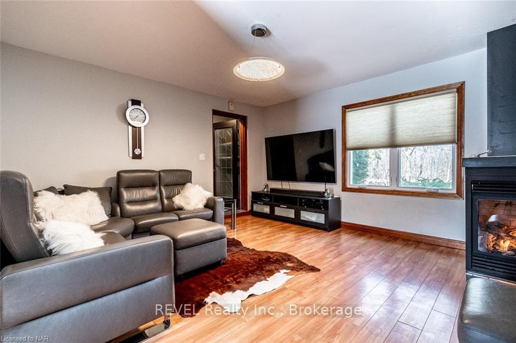 396 SAWMILL Road photo 6