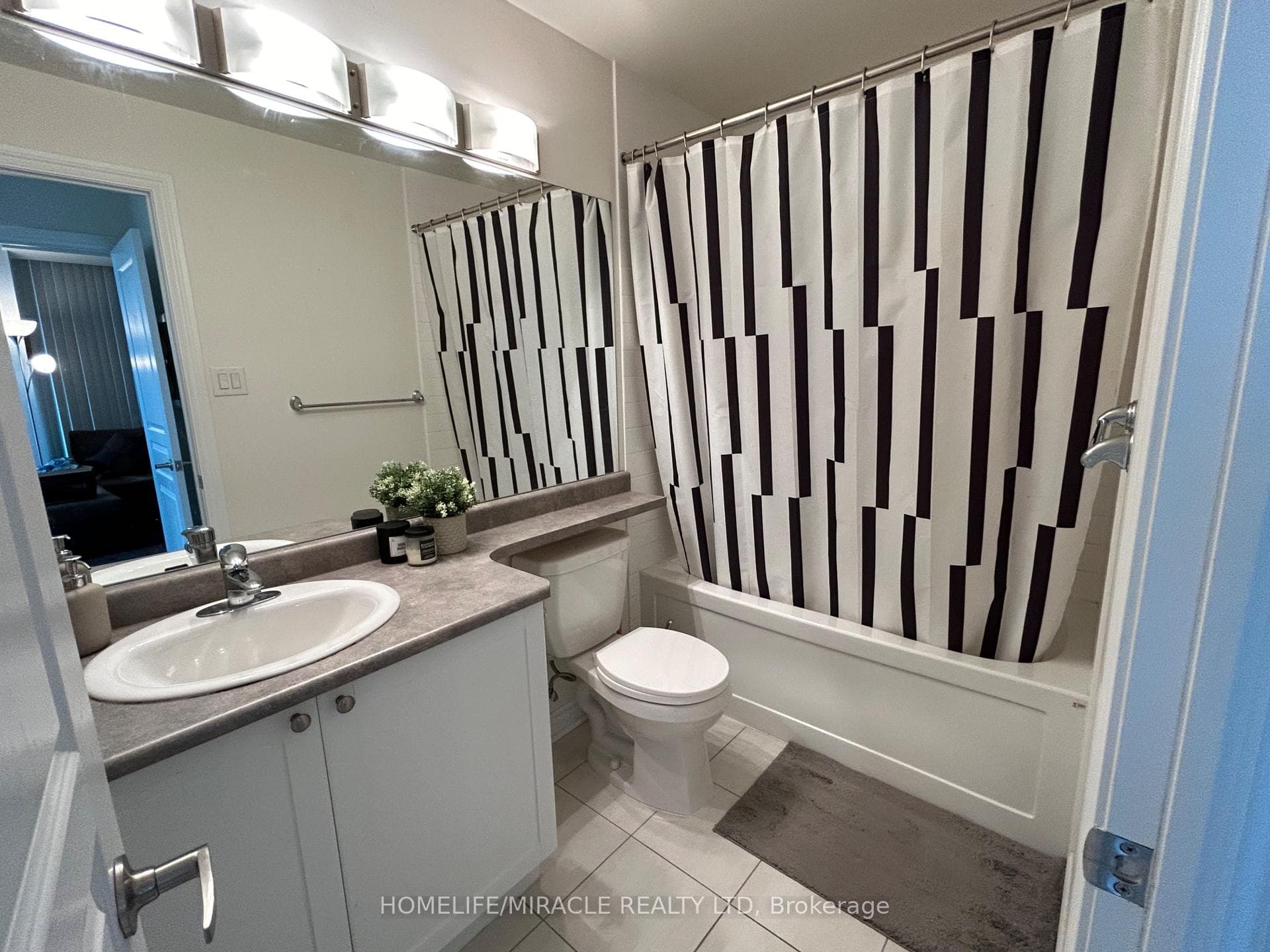 3525 Kariya Drive Unit 802 photo 18