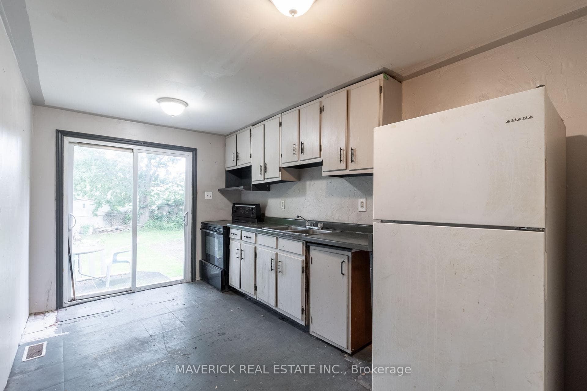 77 St Julien Street photo 8