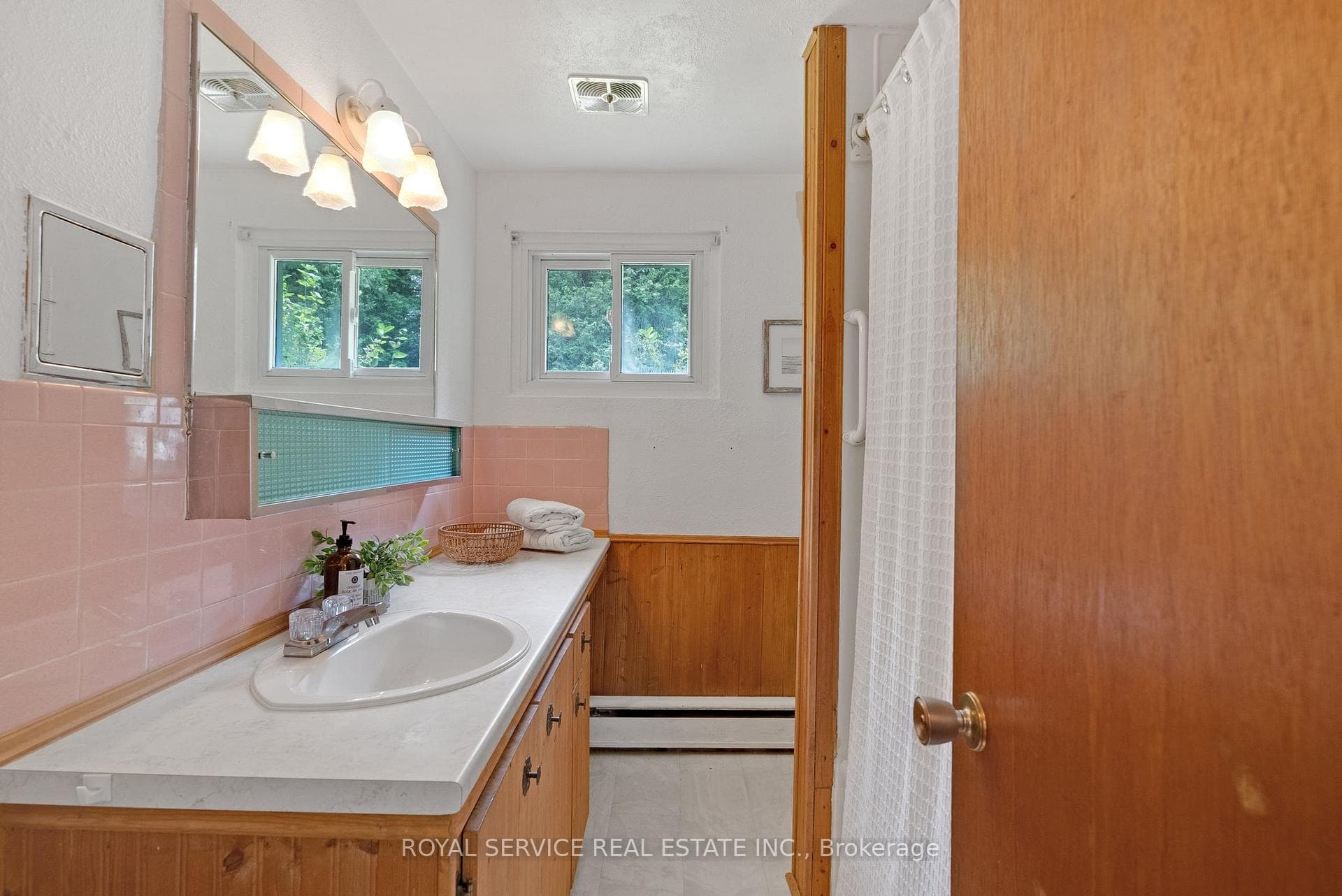 1415 Cedar Valley Road photo 22