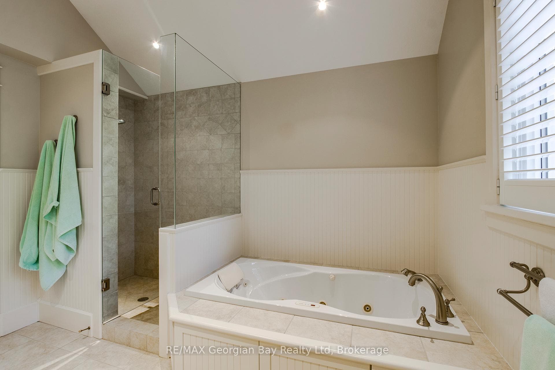 86 Nottawaga Drive photo 30