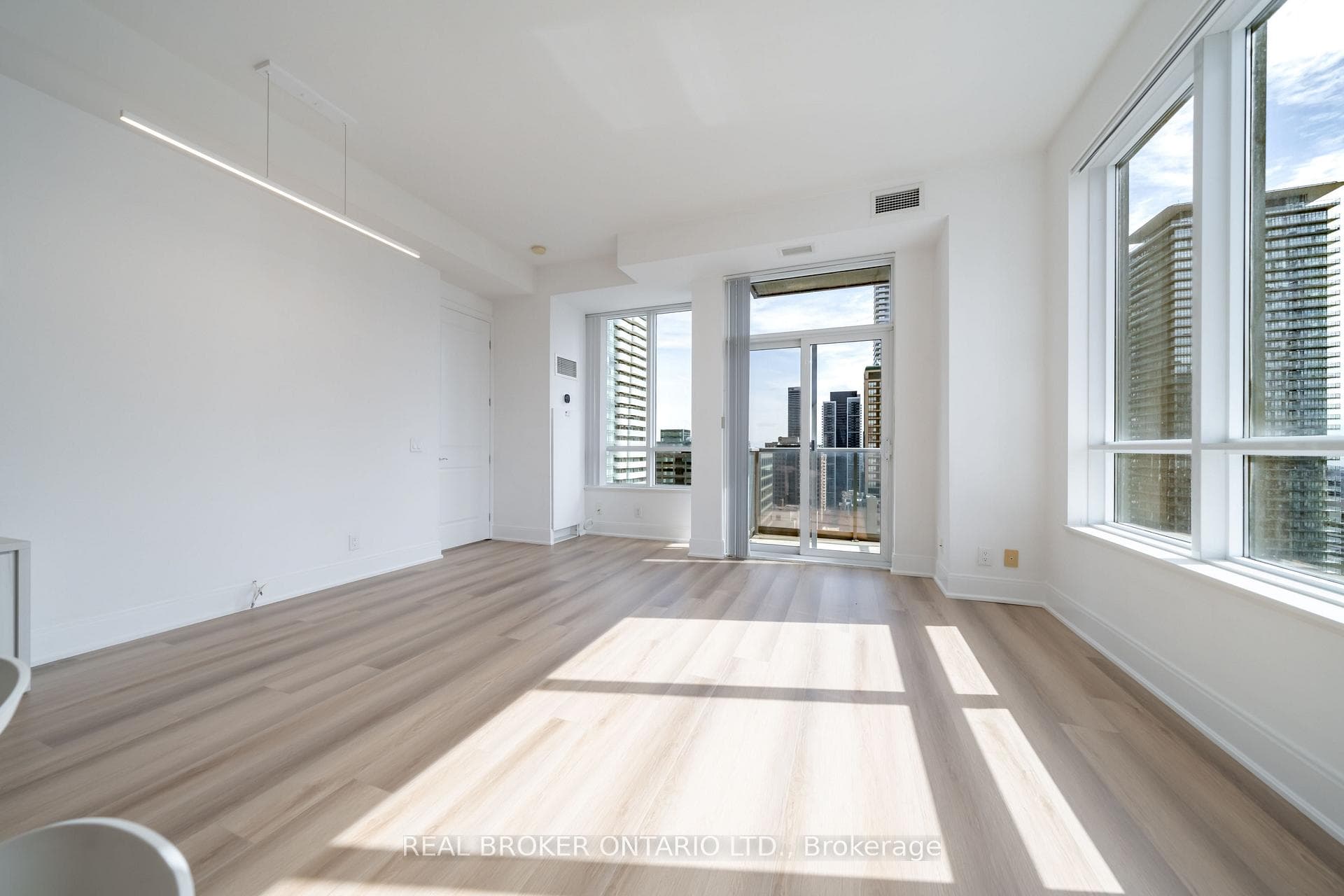 21 Balmuto Street Unit 2202 photo 14