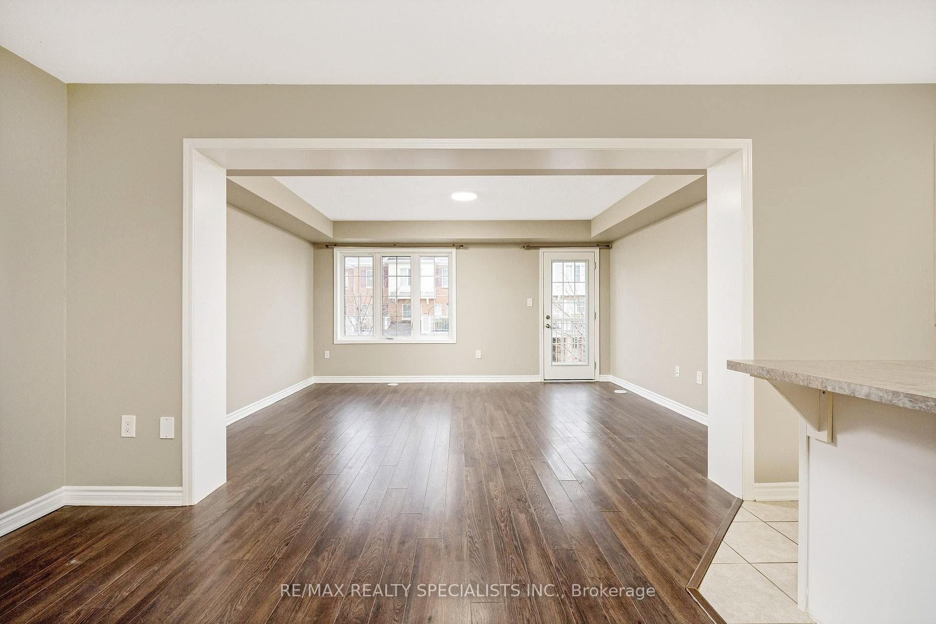 121 Frost Court photo 18