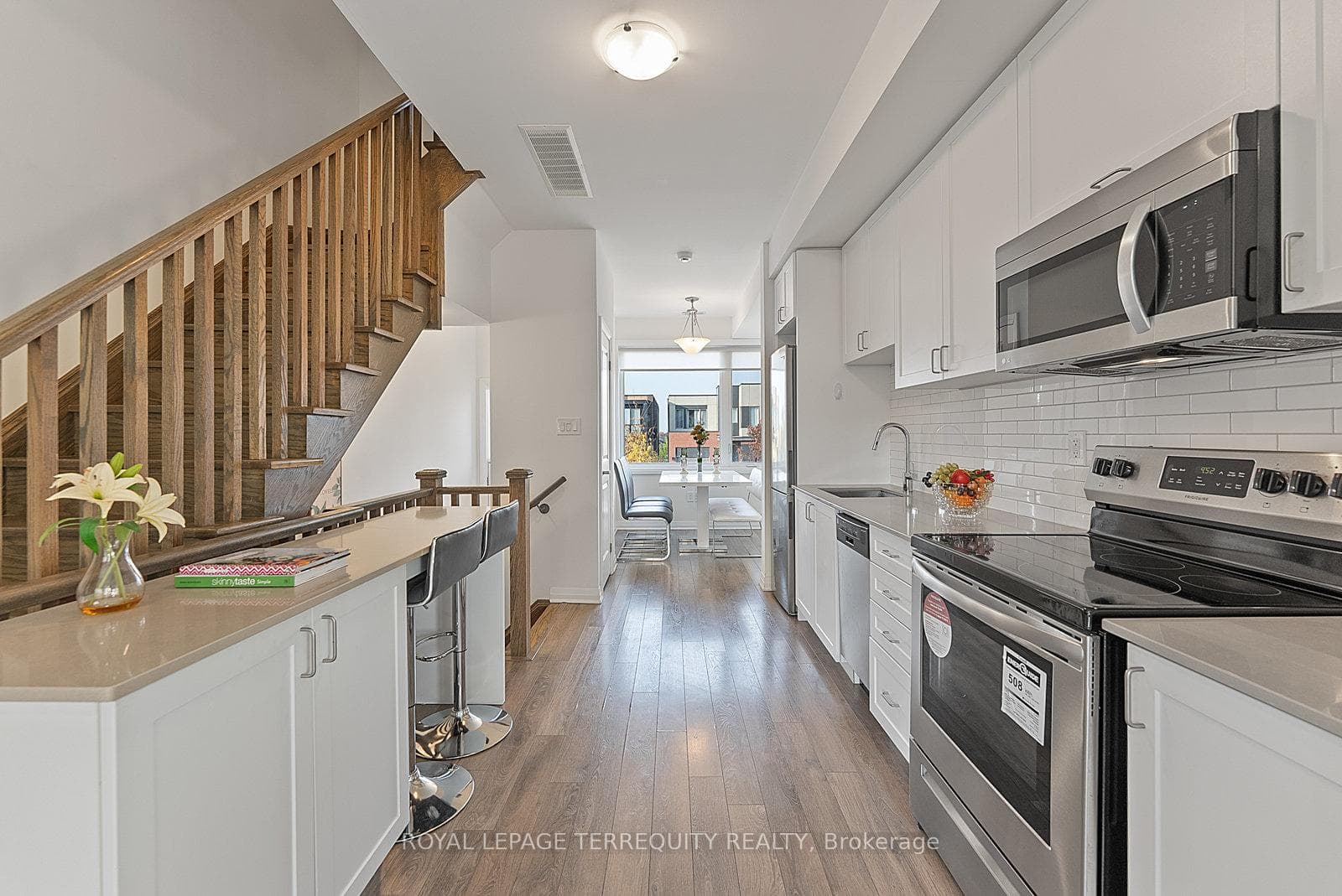 17 Stanley Greene Boulevard photo 5