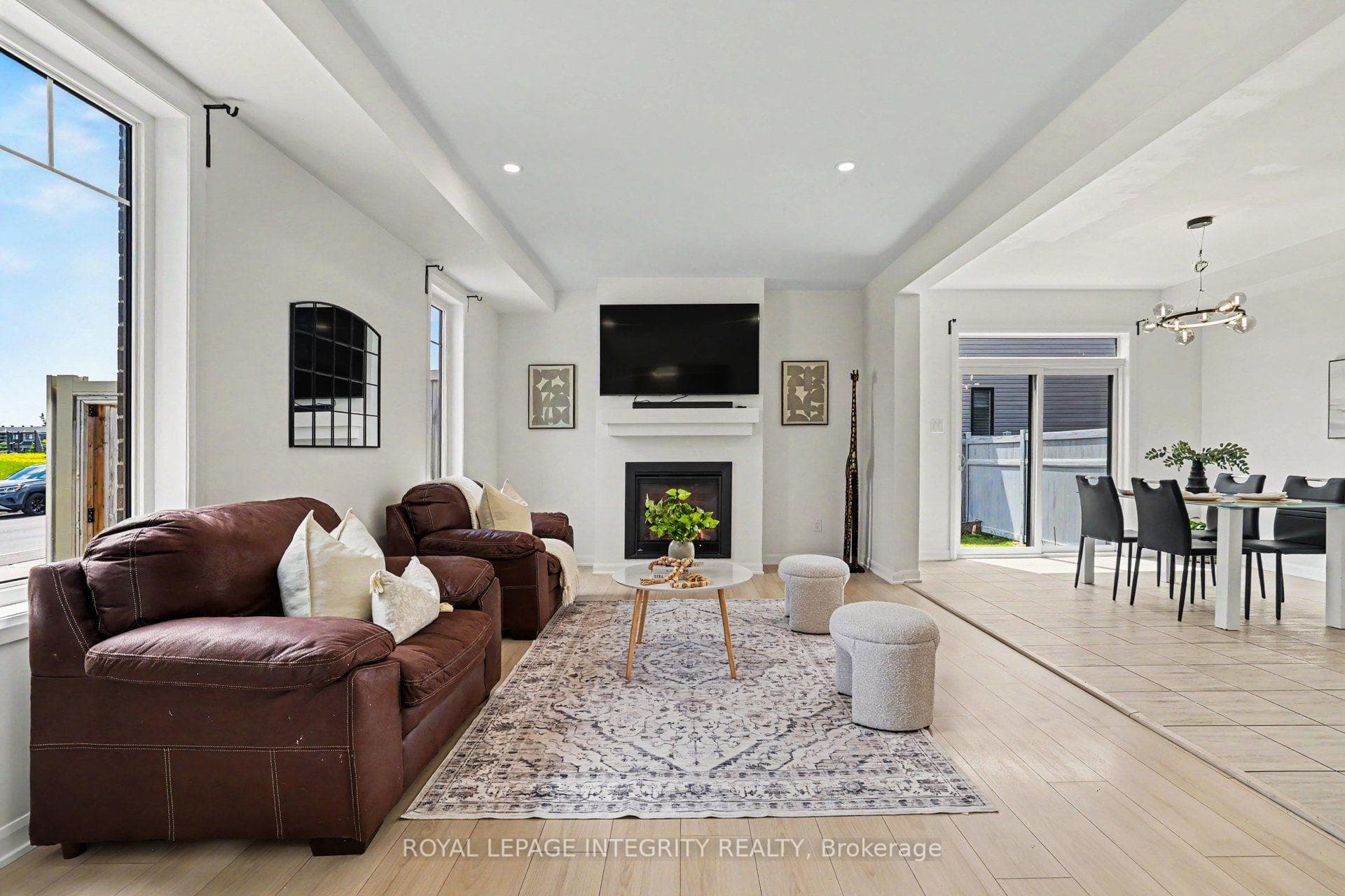 301 Cloyne Crescent photo 4