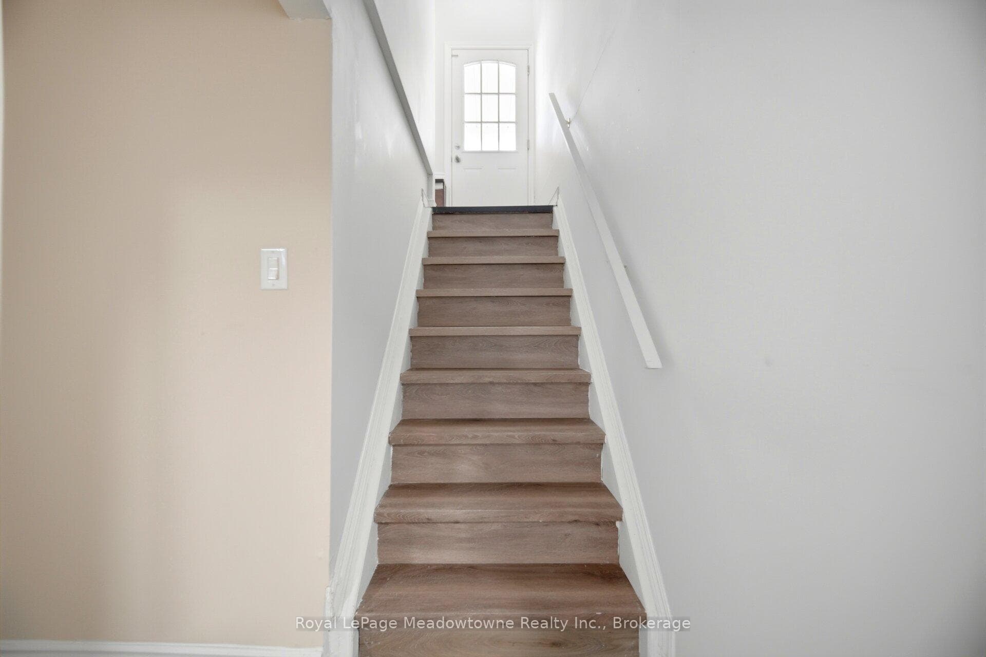 680 Raglan Street photo 26
