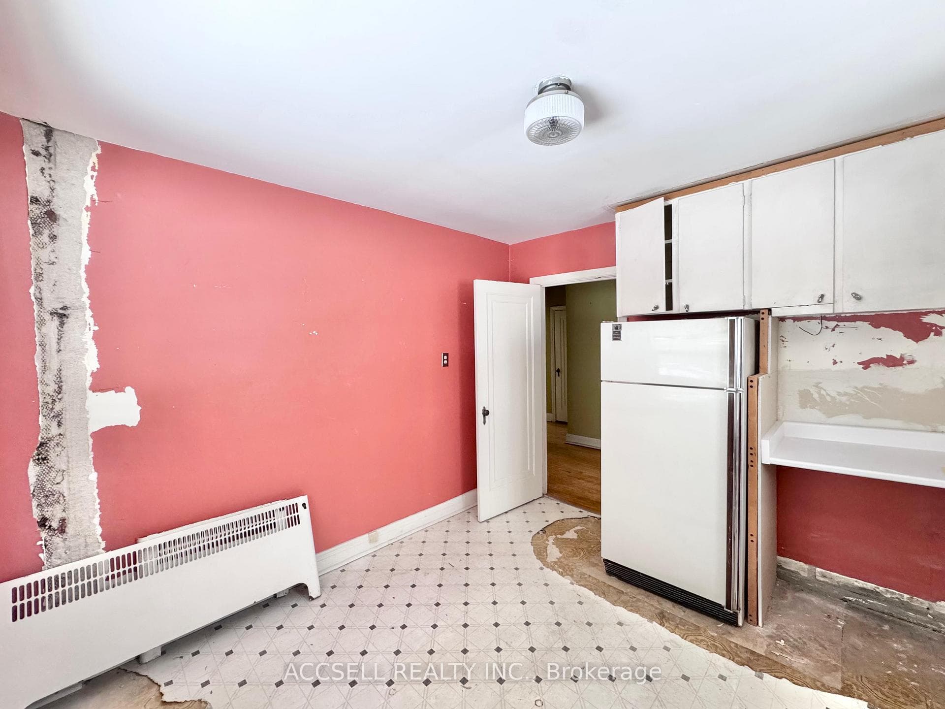 2711 Lakeshore Boulevard photo 17