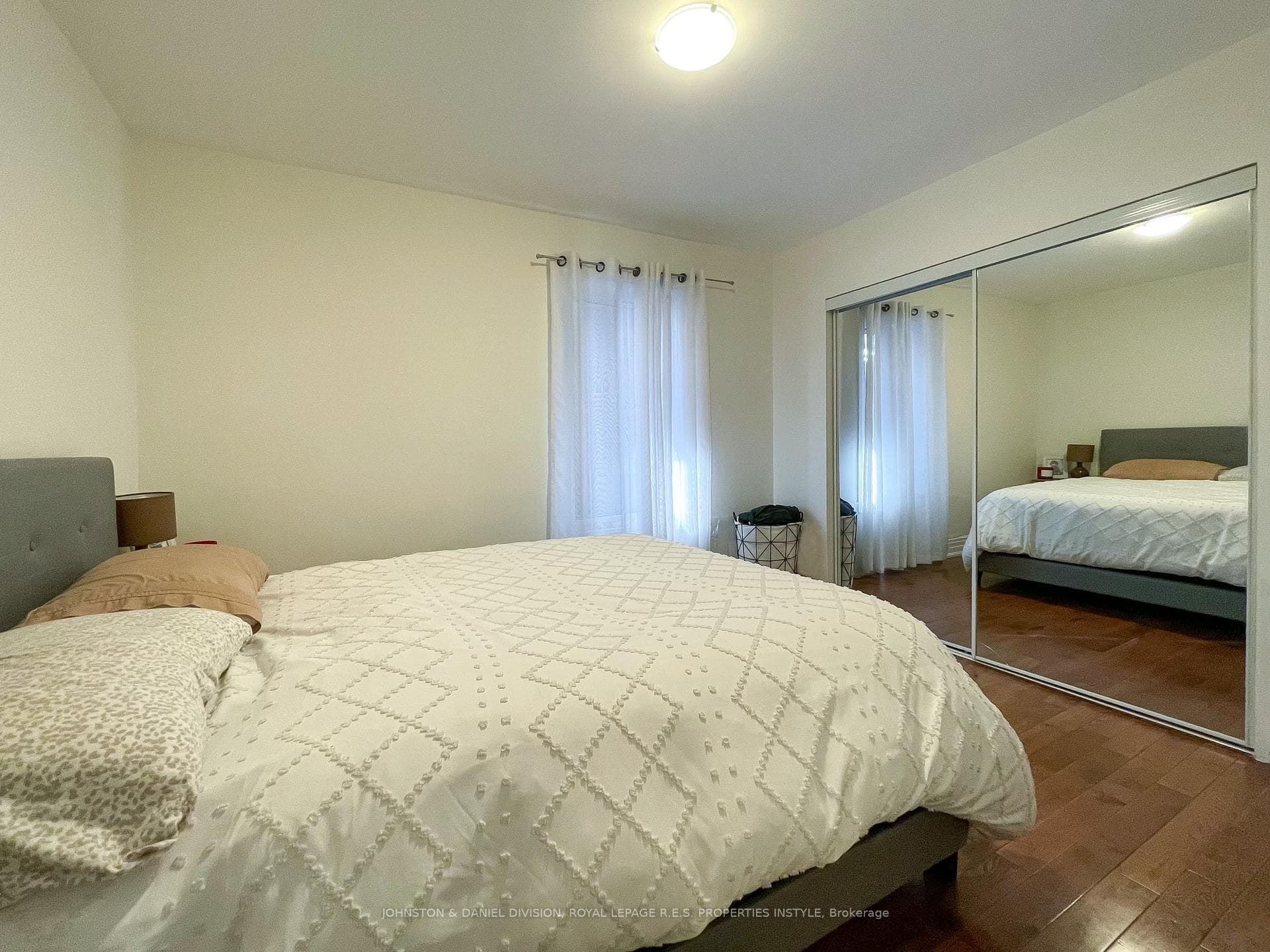 74 Pauline Avenue Unit Upper photo 6