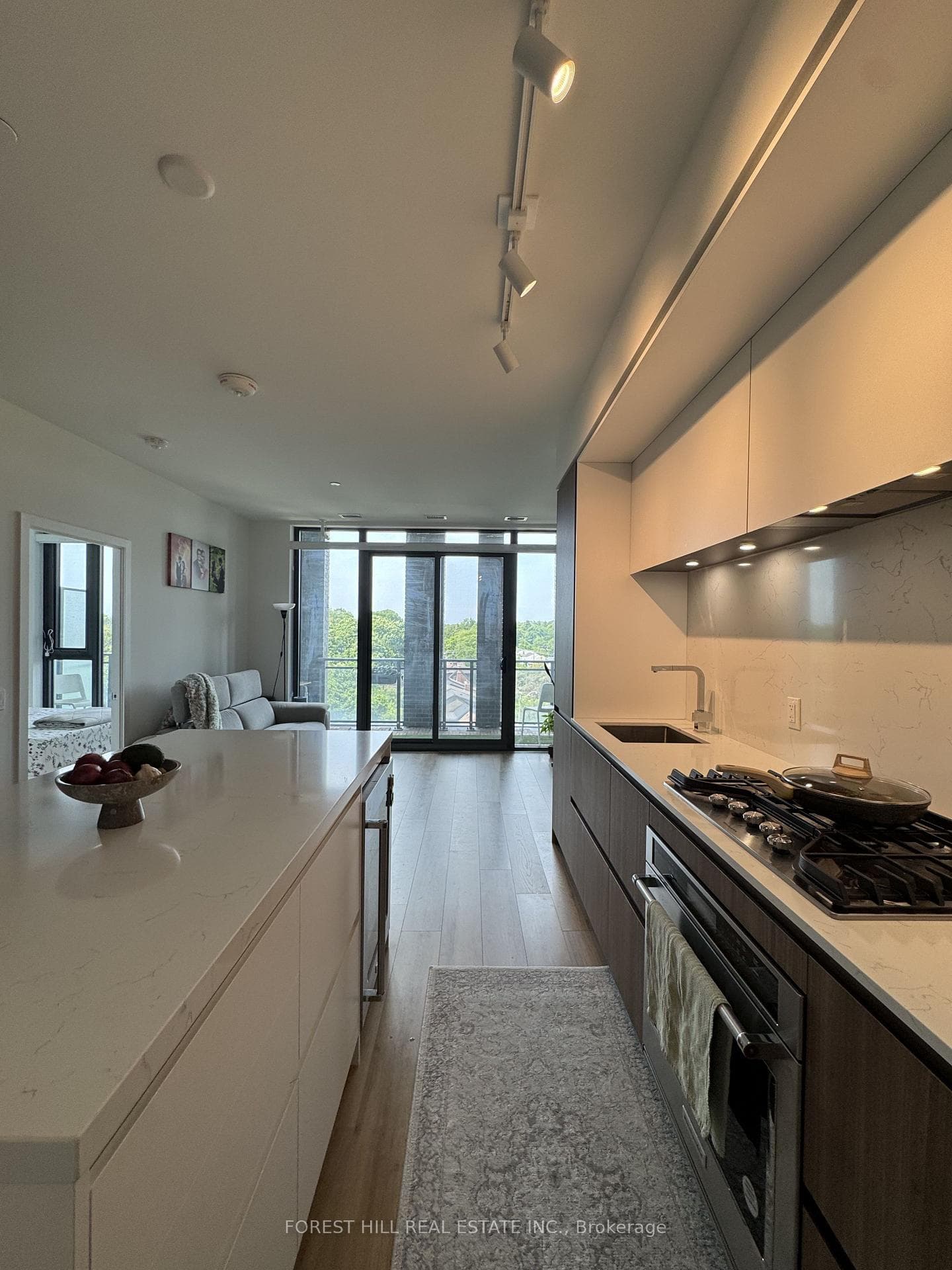 1 Hillsdale Avenue Unit 609 photo 16