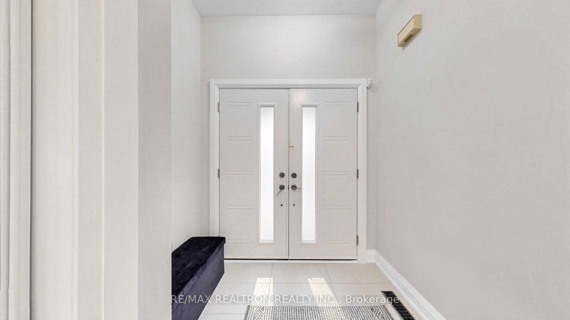 492 Pleasant Ridge Avenue photo 3