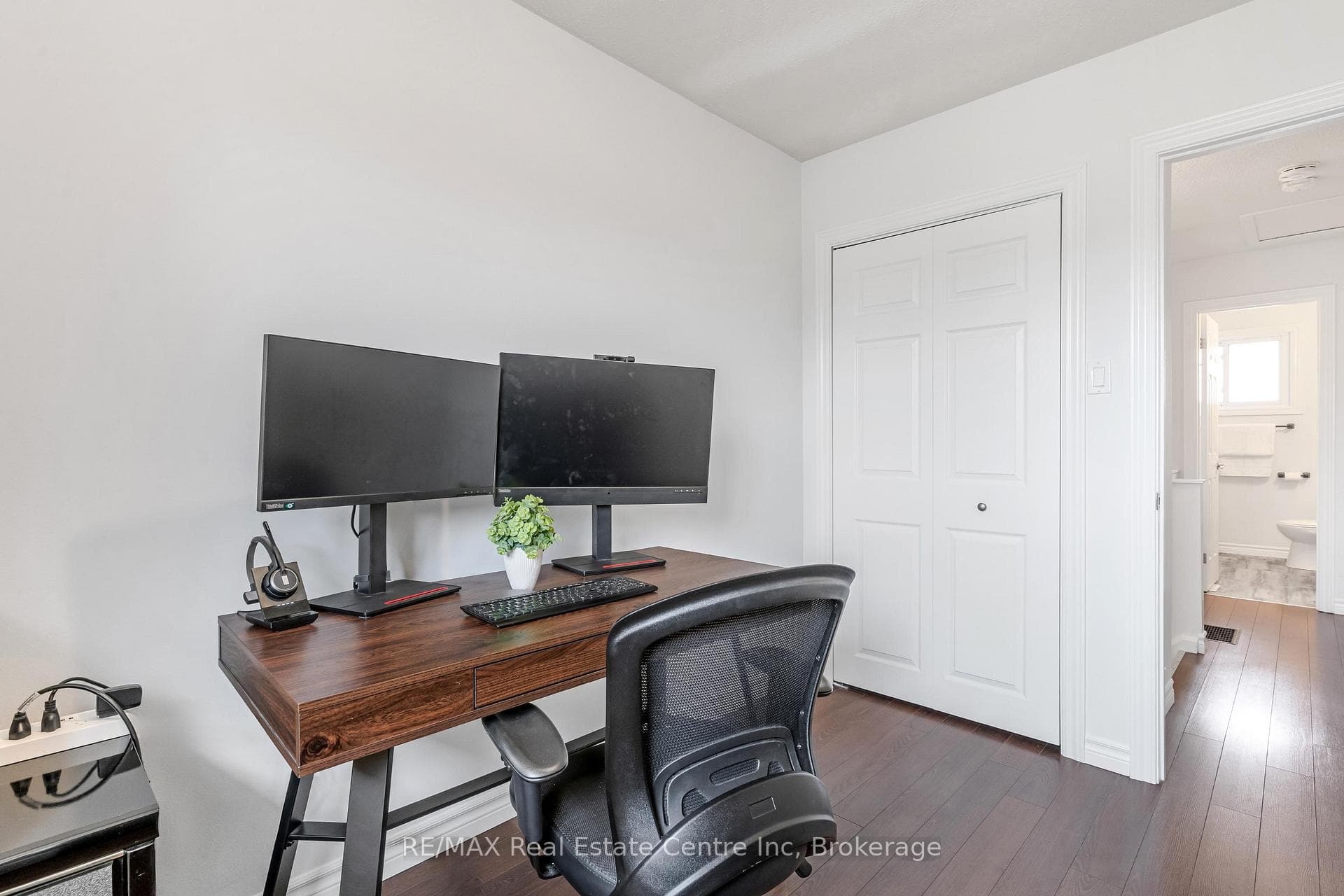 441 Victoria Road photo 18