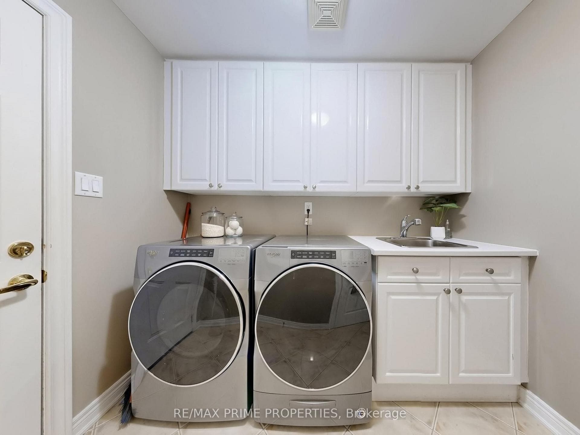 11 Berczy Creek Way photo 42