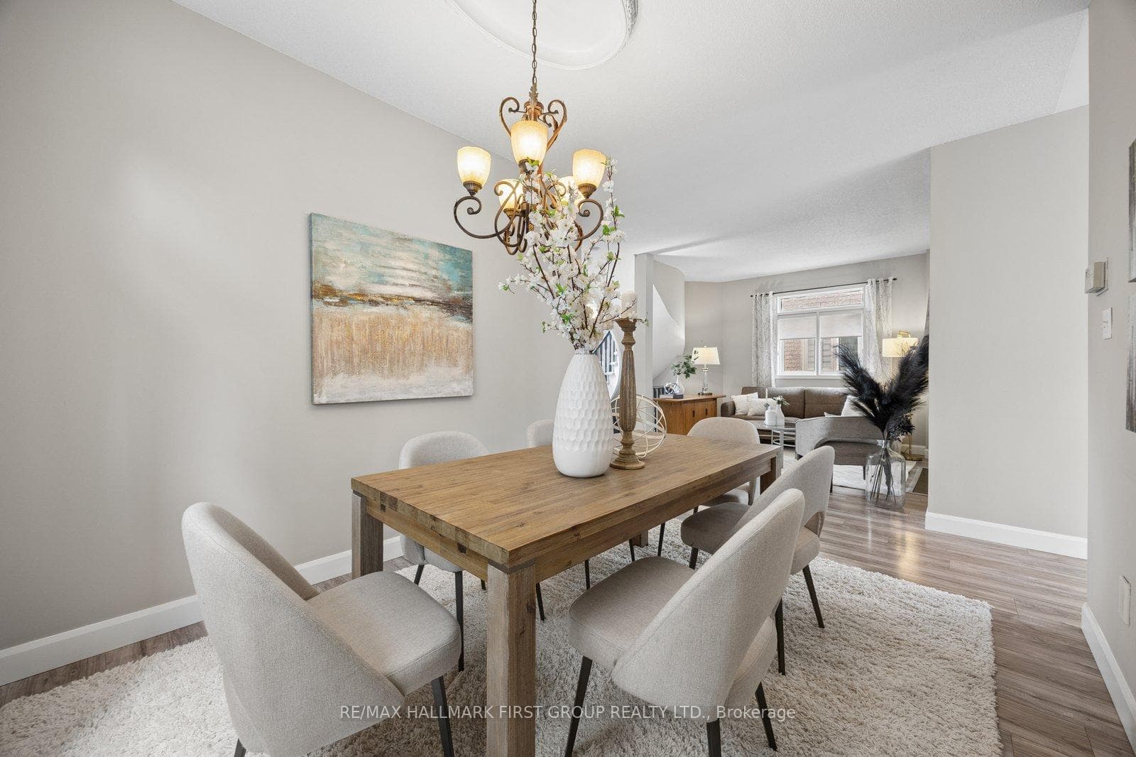 472 Summerpark Crescent photo 8