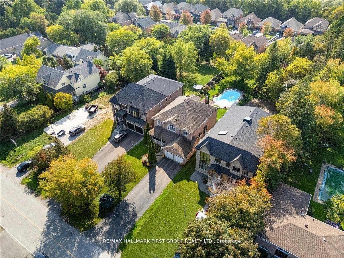 1884 Appleview Road photo 44