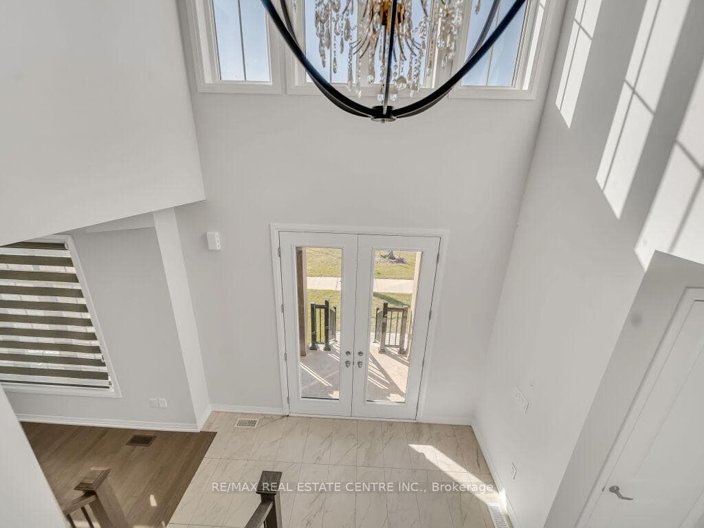 3 Crossmore Crescent photo 6