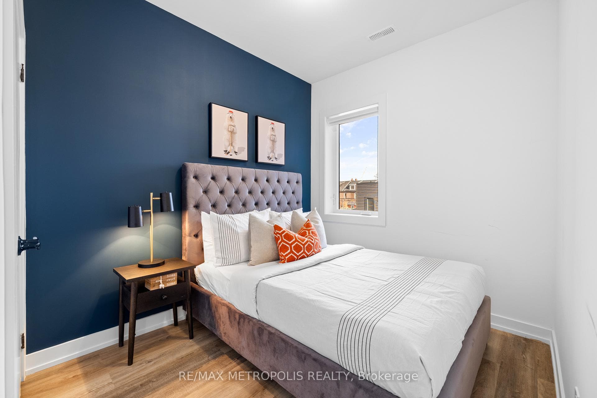 447 Lansdowne Avenue Unit UPPER photo 18