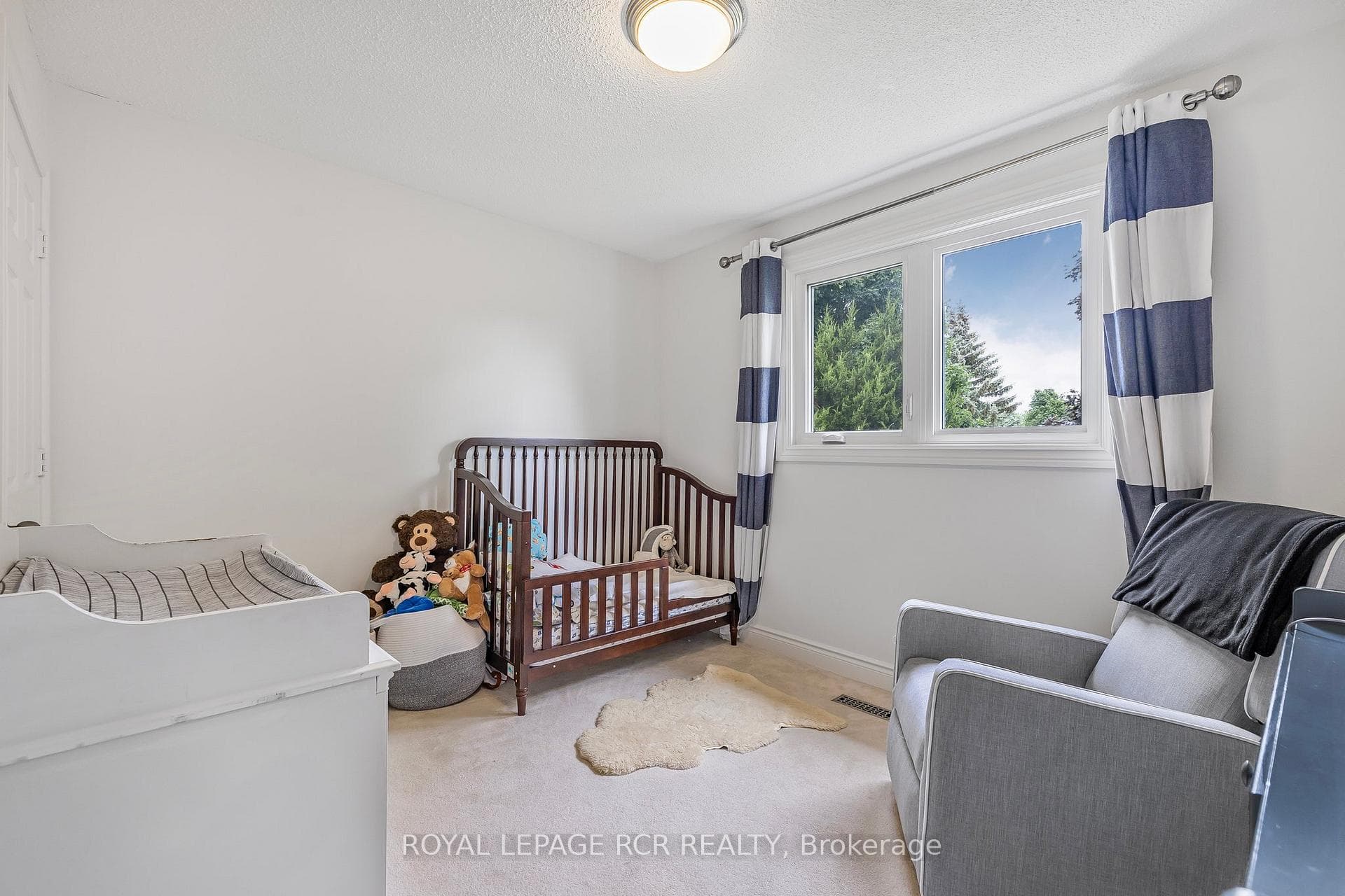 41 Howlett Avenue photo 24