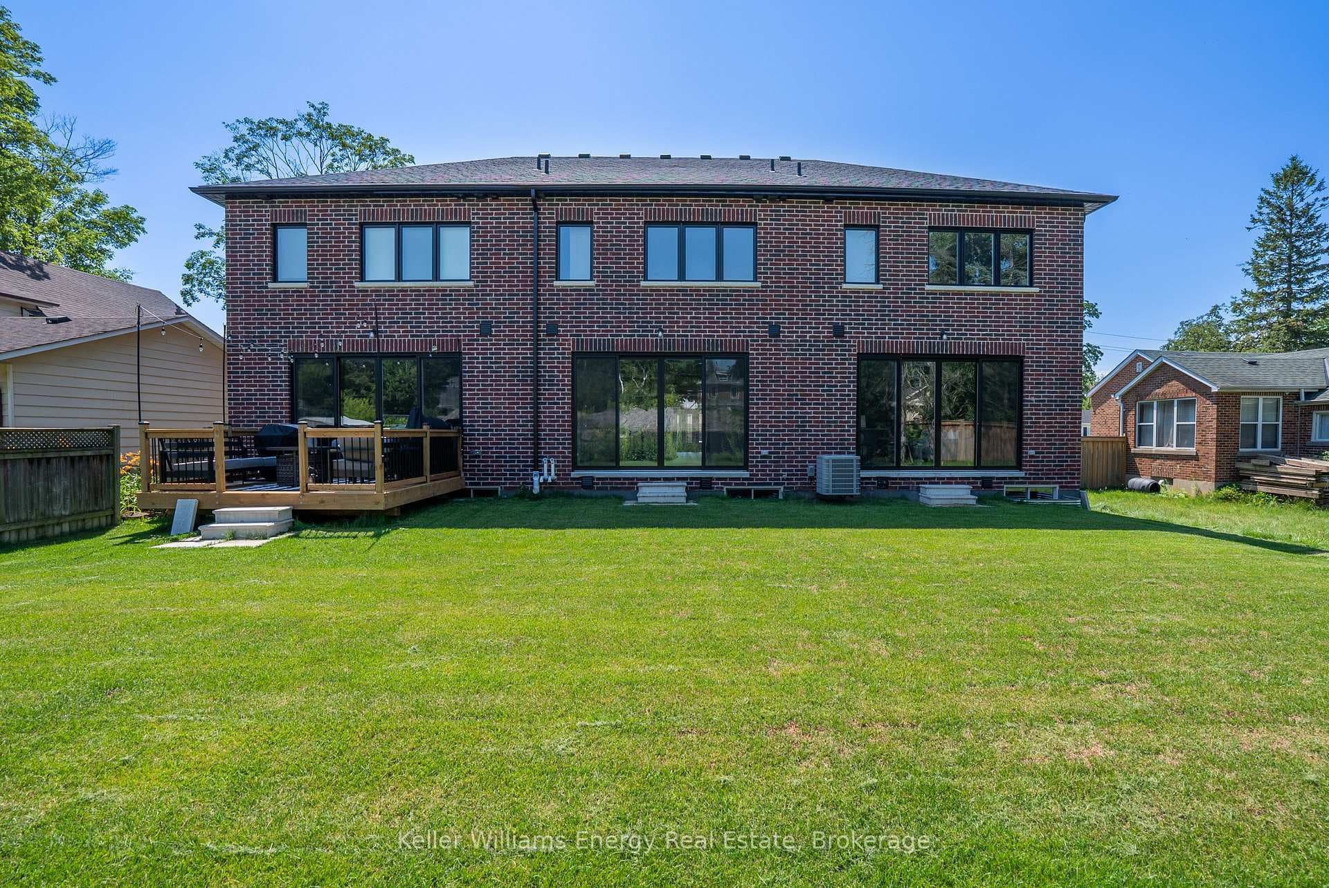 127 Hickory Street photo 23