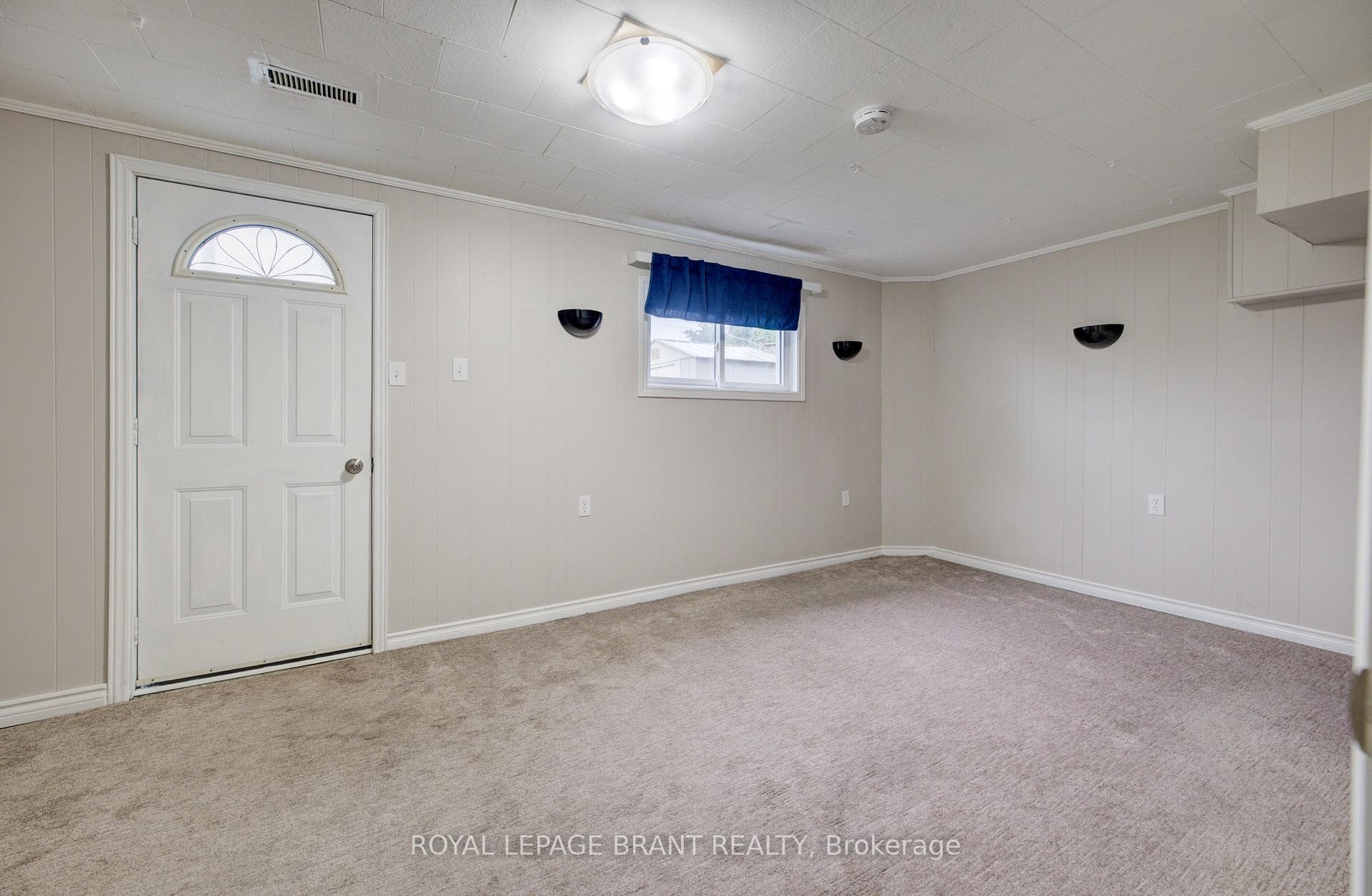 147 Moffat Drive photo 24