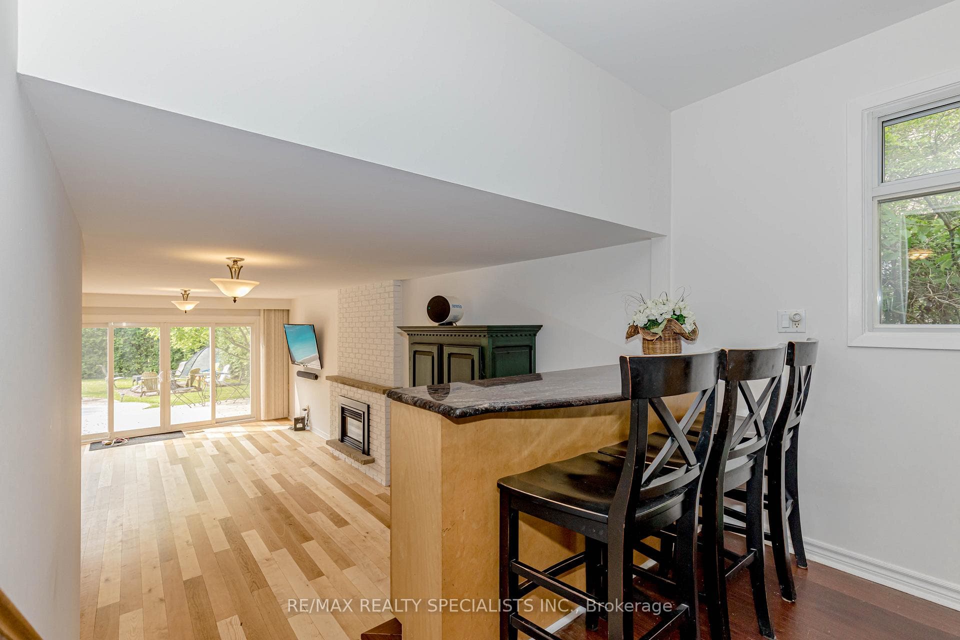 2318 Yolanda Drive photo 9