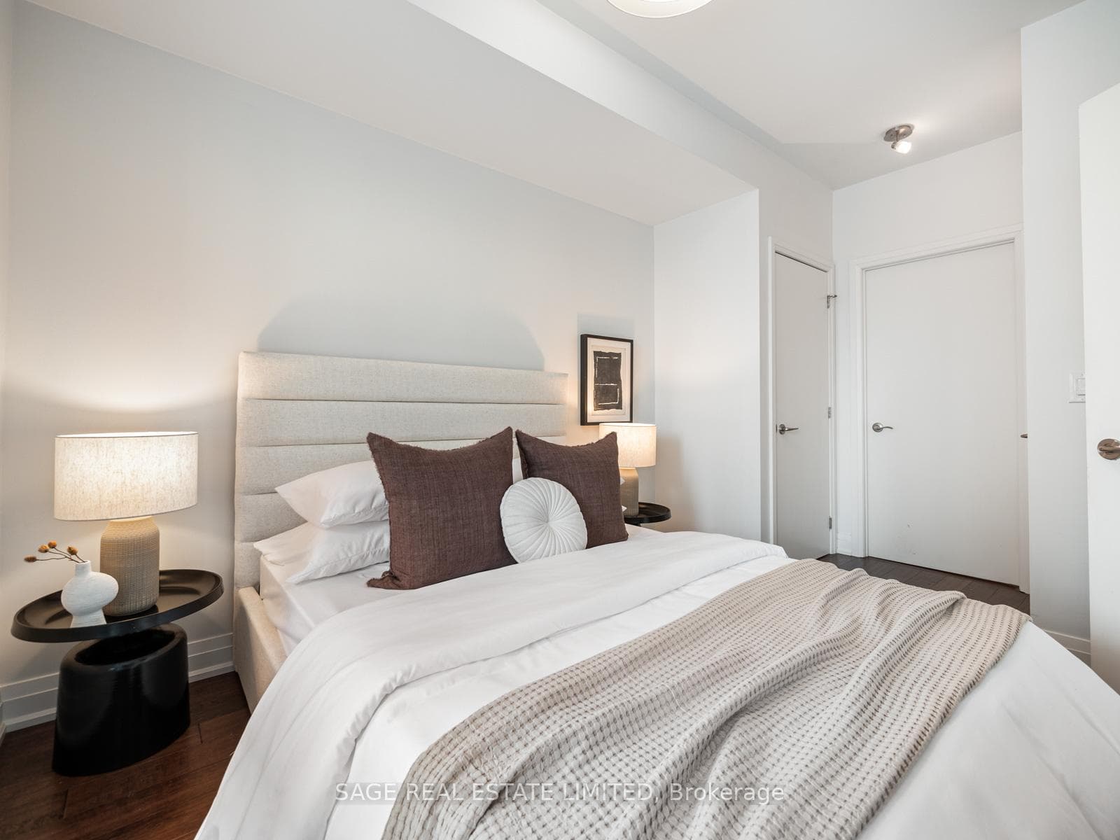 80 John Street Unit 2107 photo 22