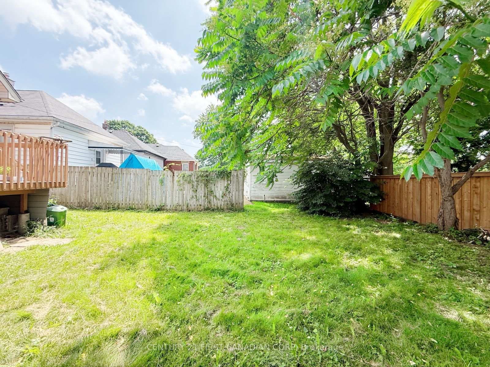827 Quebec Street photo 42