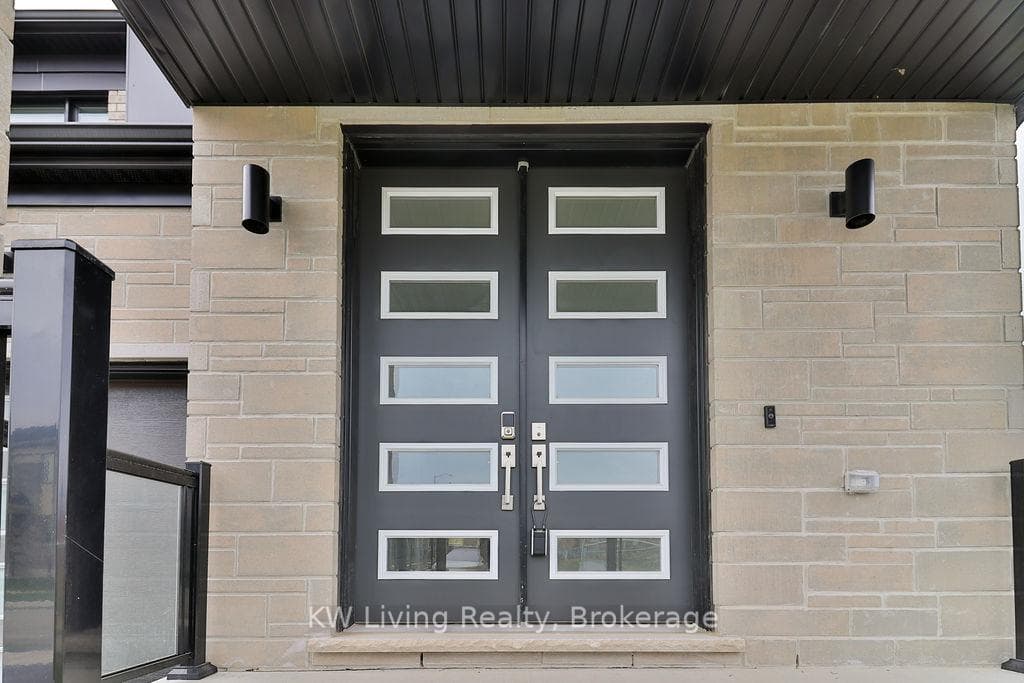20 Berczy Manor Crescent photo 3