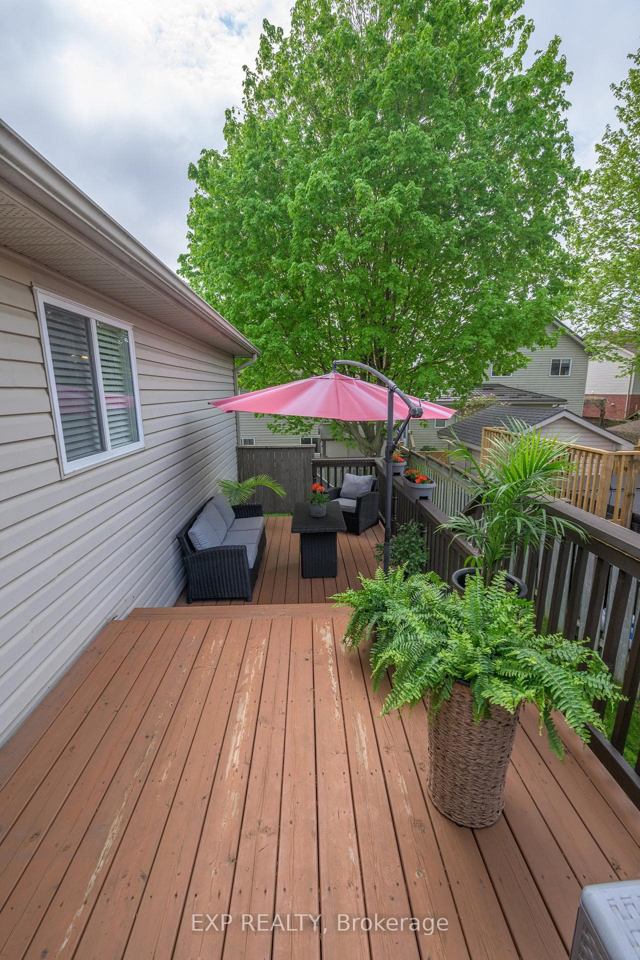15 Bowcott Crescent photo 35
