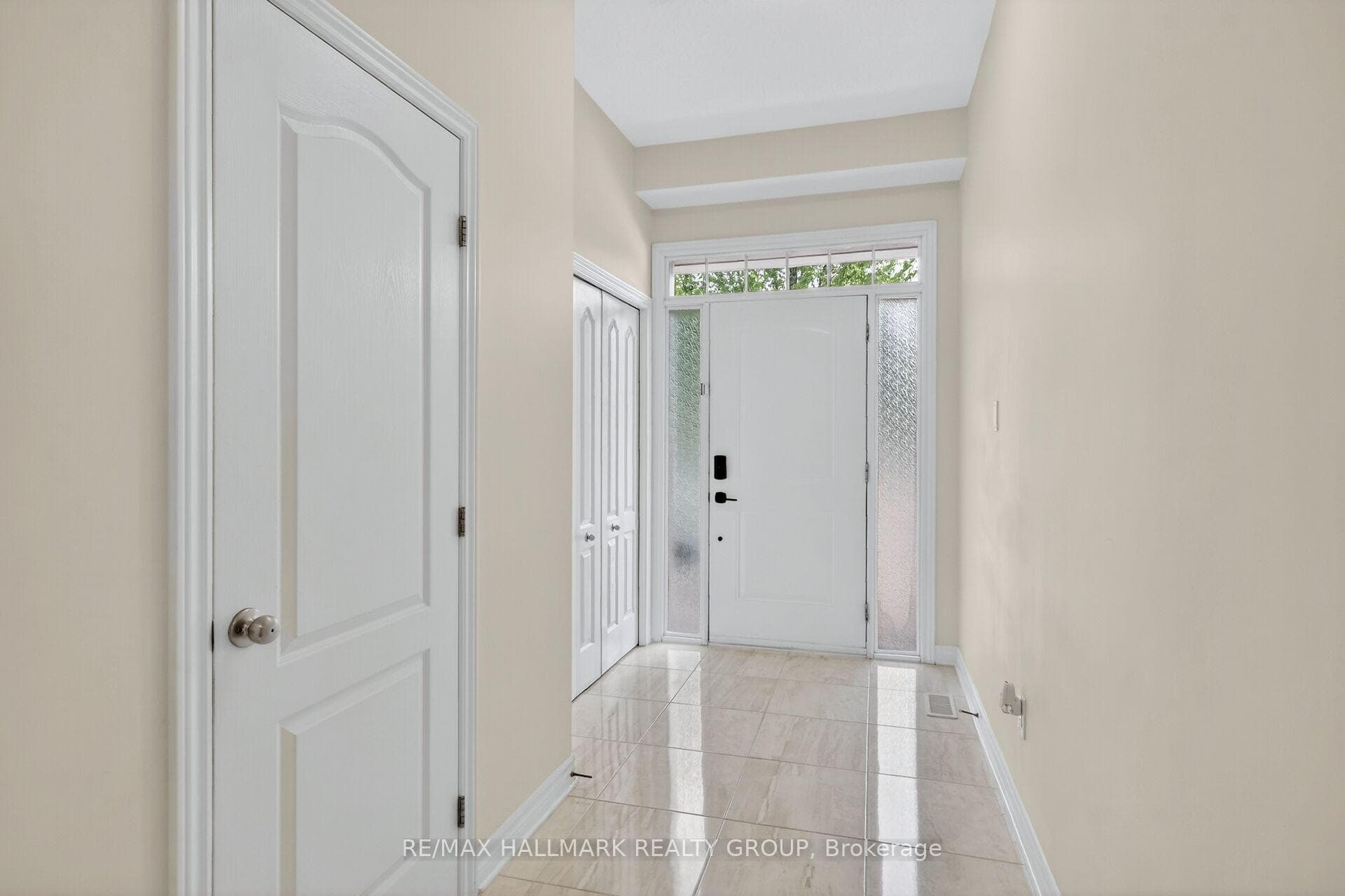 163 Highbury Park Drive photo 4