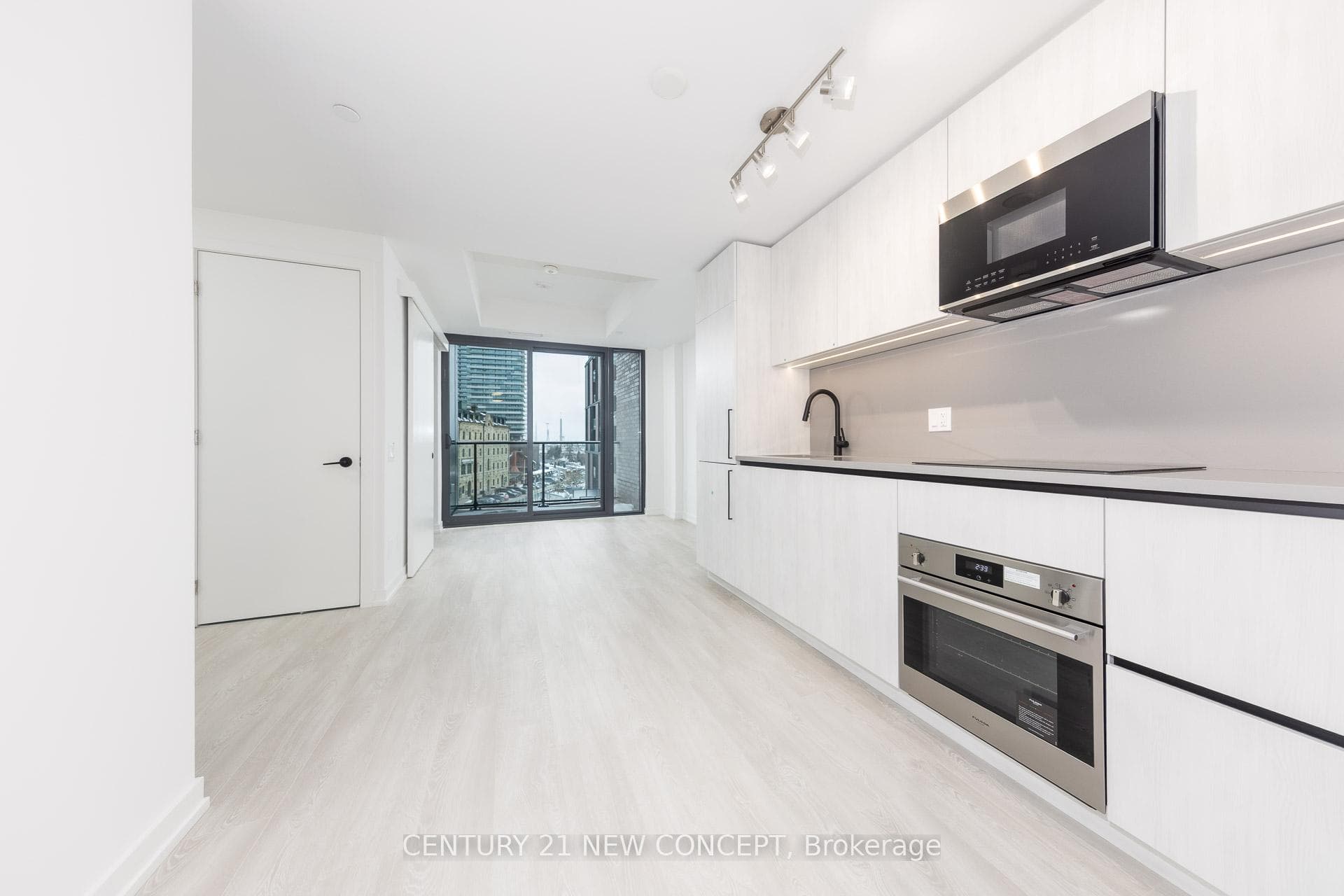 35 Parliament Street Unit 430 photo 2