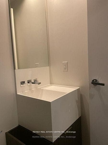 1 Bloor Street Unit 5107 photo 16