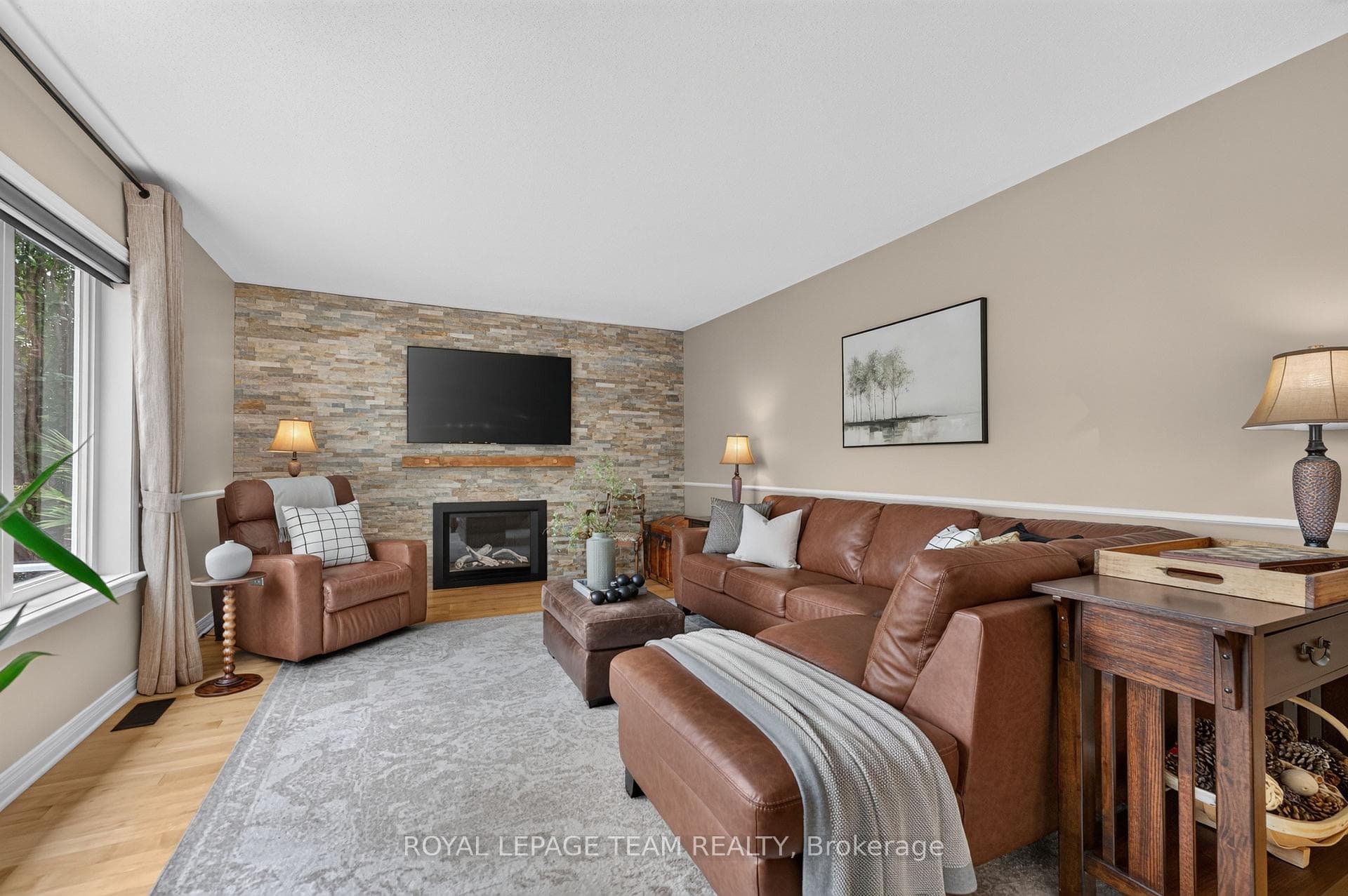 12 Forillon Crescent photo 17