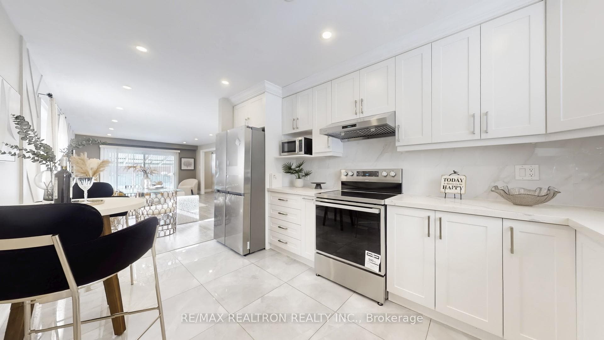 188 Hilda Avenue photo 12